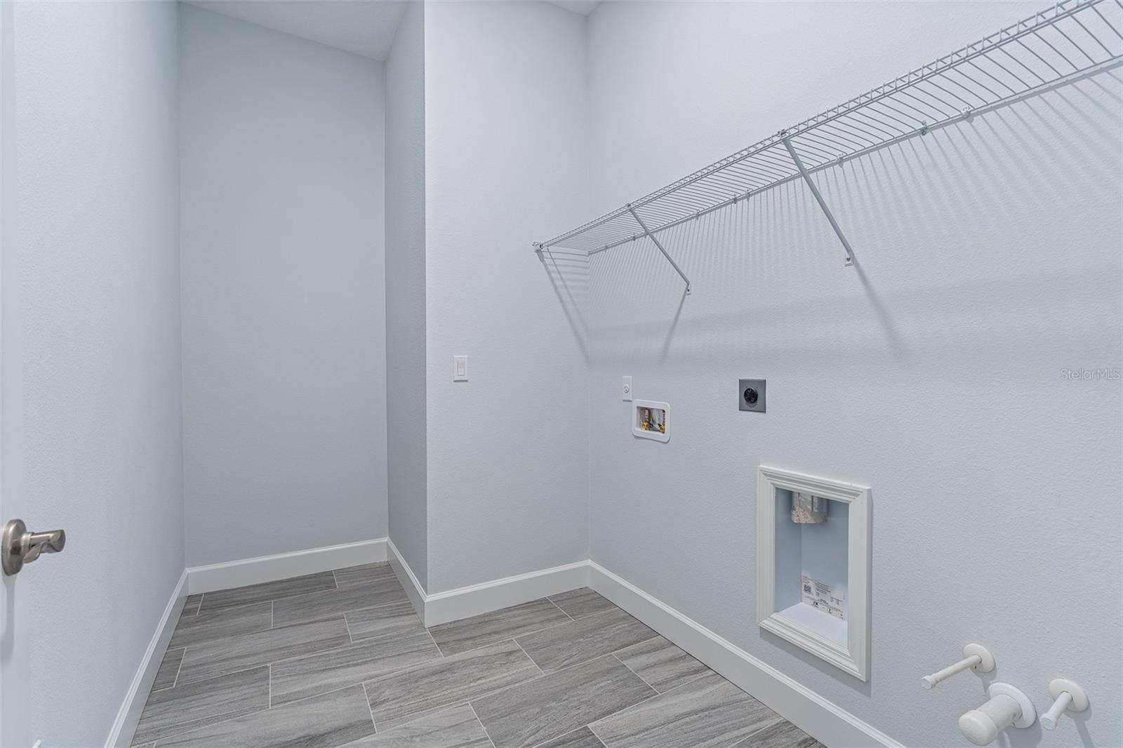 Image 24 of 66 For 19 Long Place