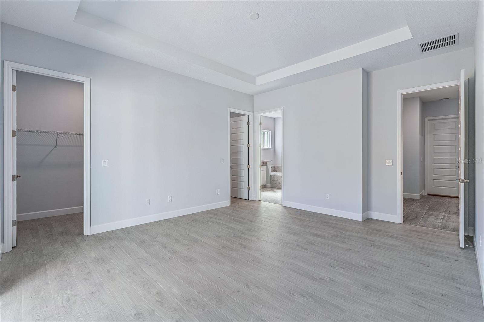 Image 26 of 66 For 19 Long Place