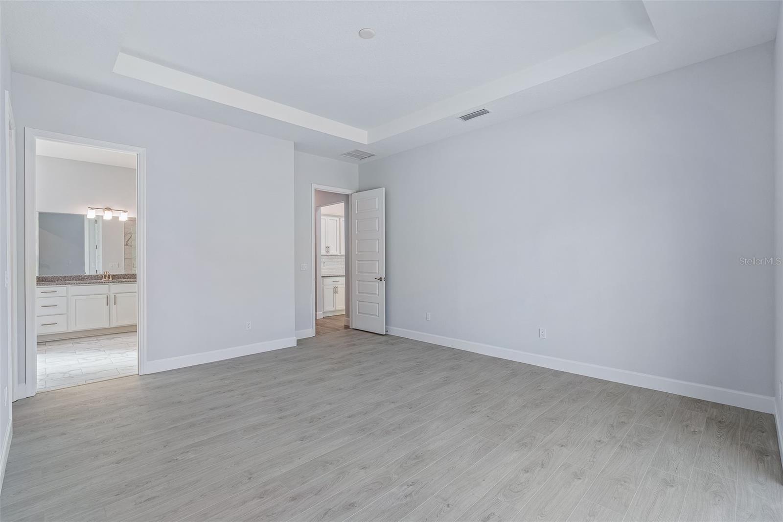 Image 27 of 66 For 19 Long Place