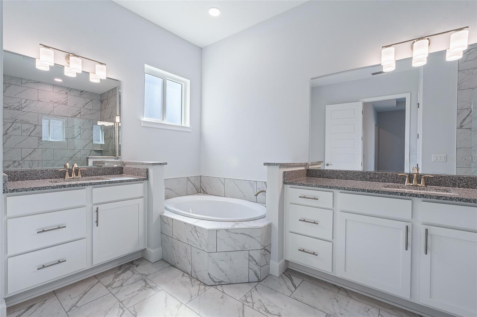 Image 32 of 66 For 19 Long Place