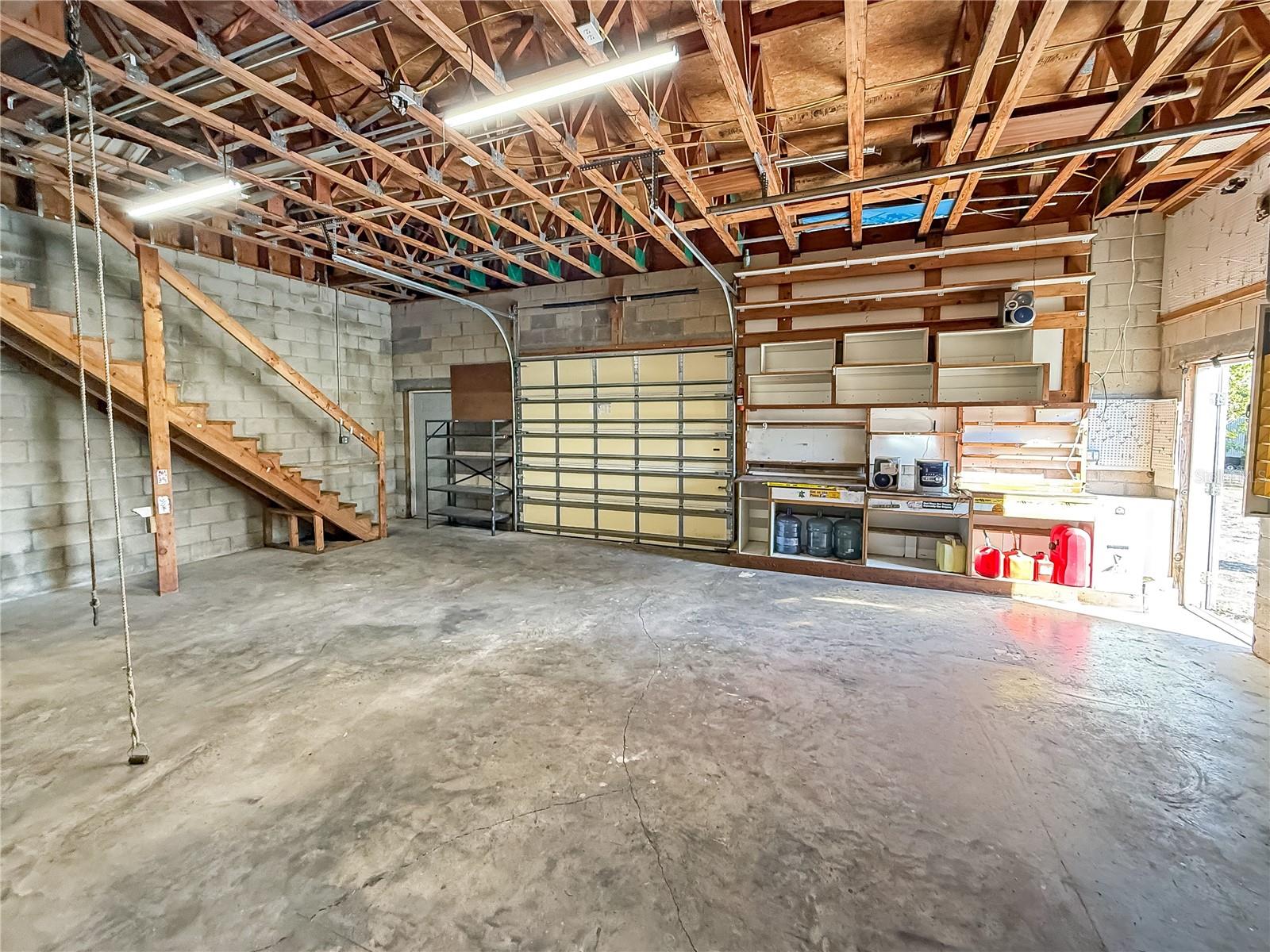 Image 5 of 25 For 1650 Burgundy Street Se