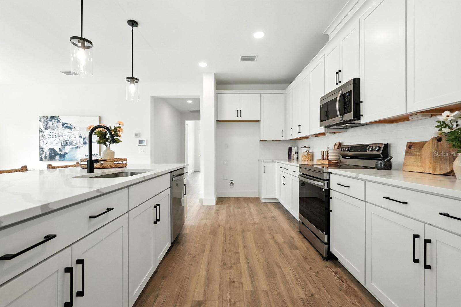 Image 20 of 42 For 15 Ulmus Place