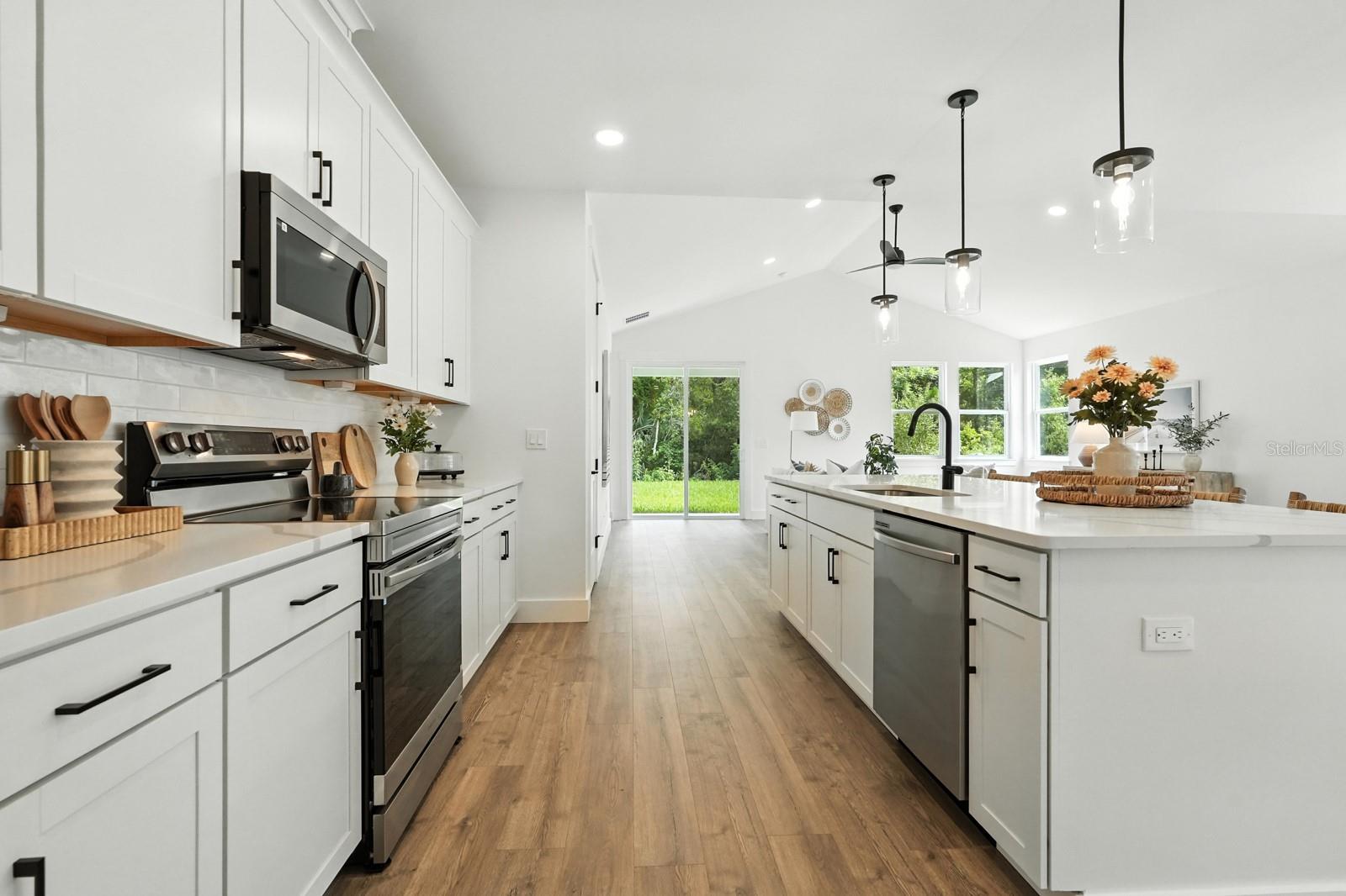 Image 22 of 42 For 15 Ulmus Place