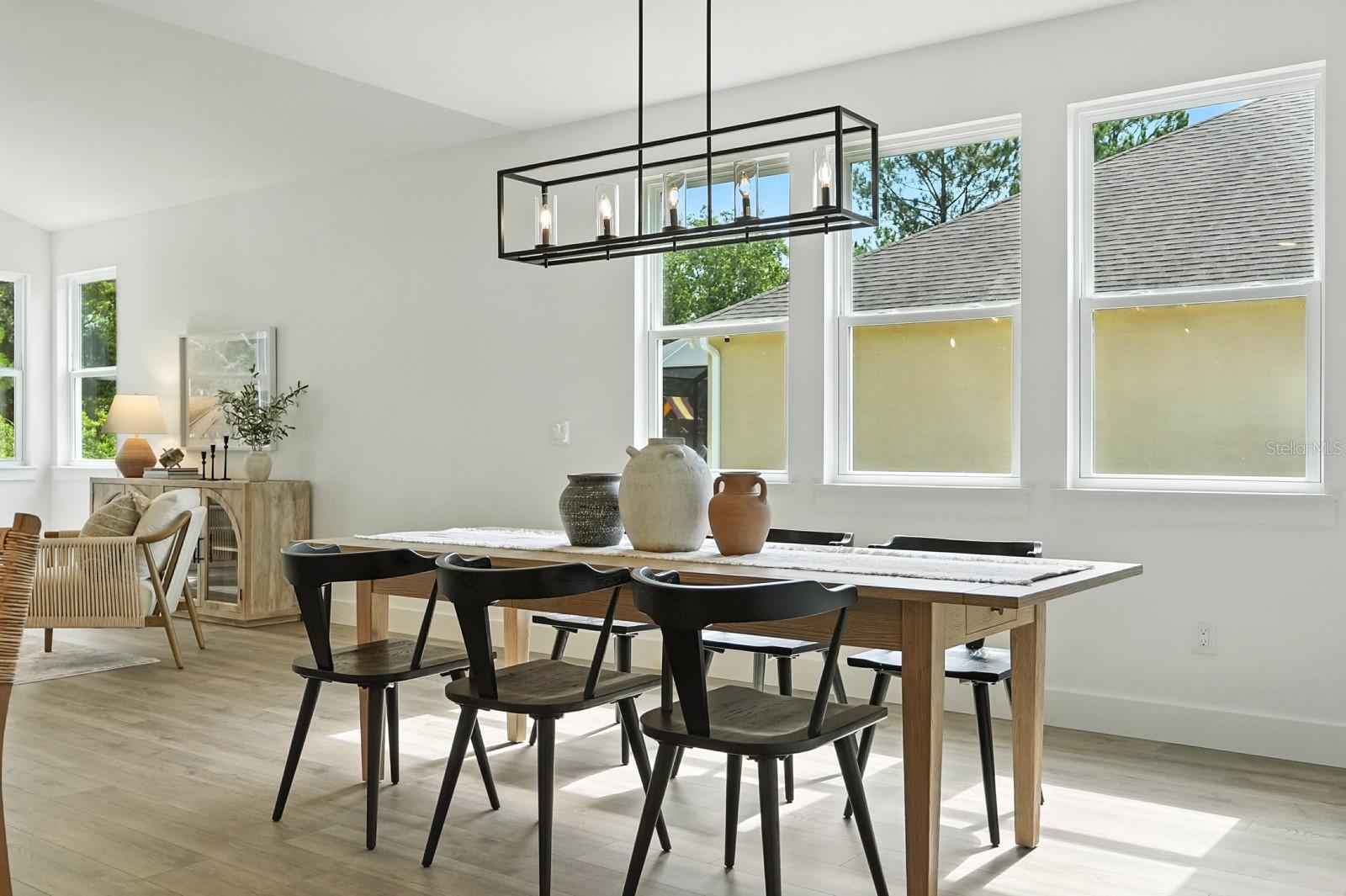 Image 24 of 42 For 15 Ulmus Place