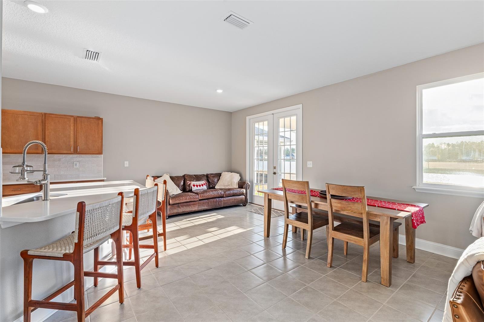 Image 16 of 54 For 55 Camellia Street