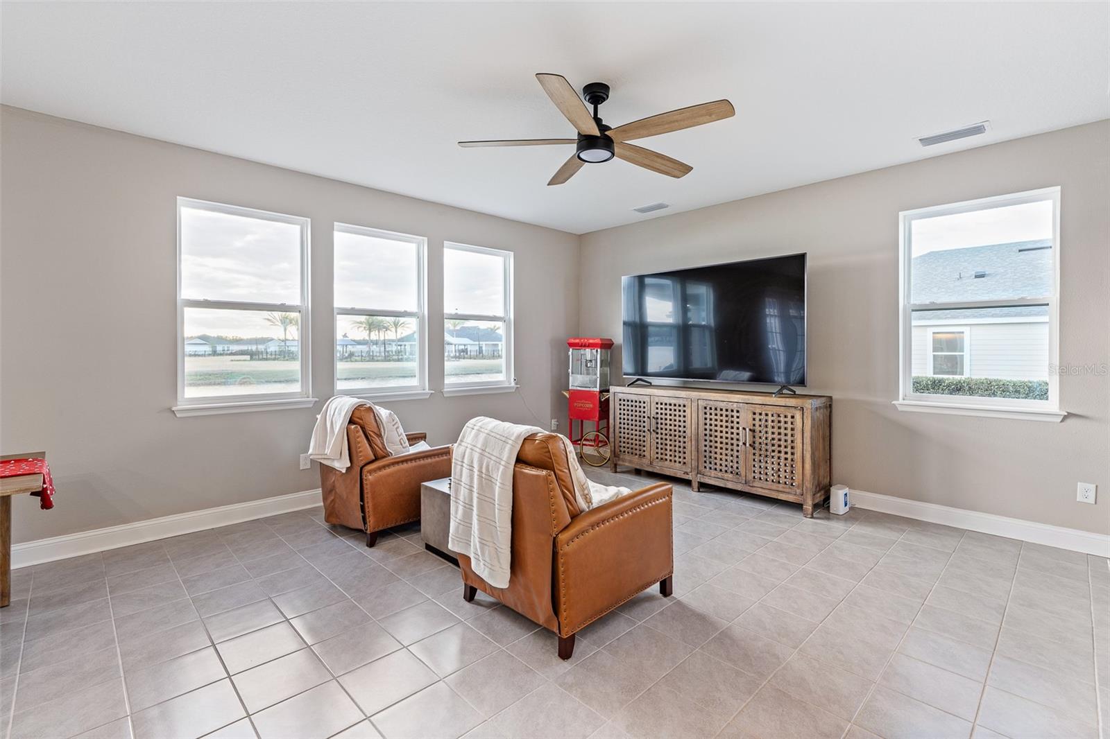 Image 9 of 54 For 55 Camellia Street