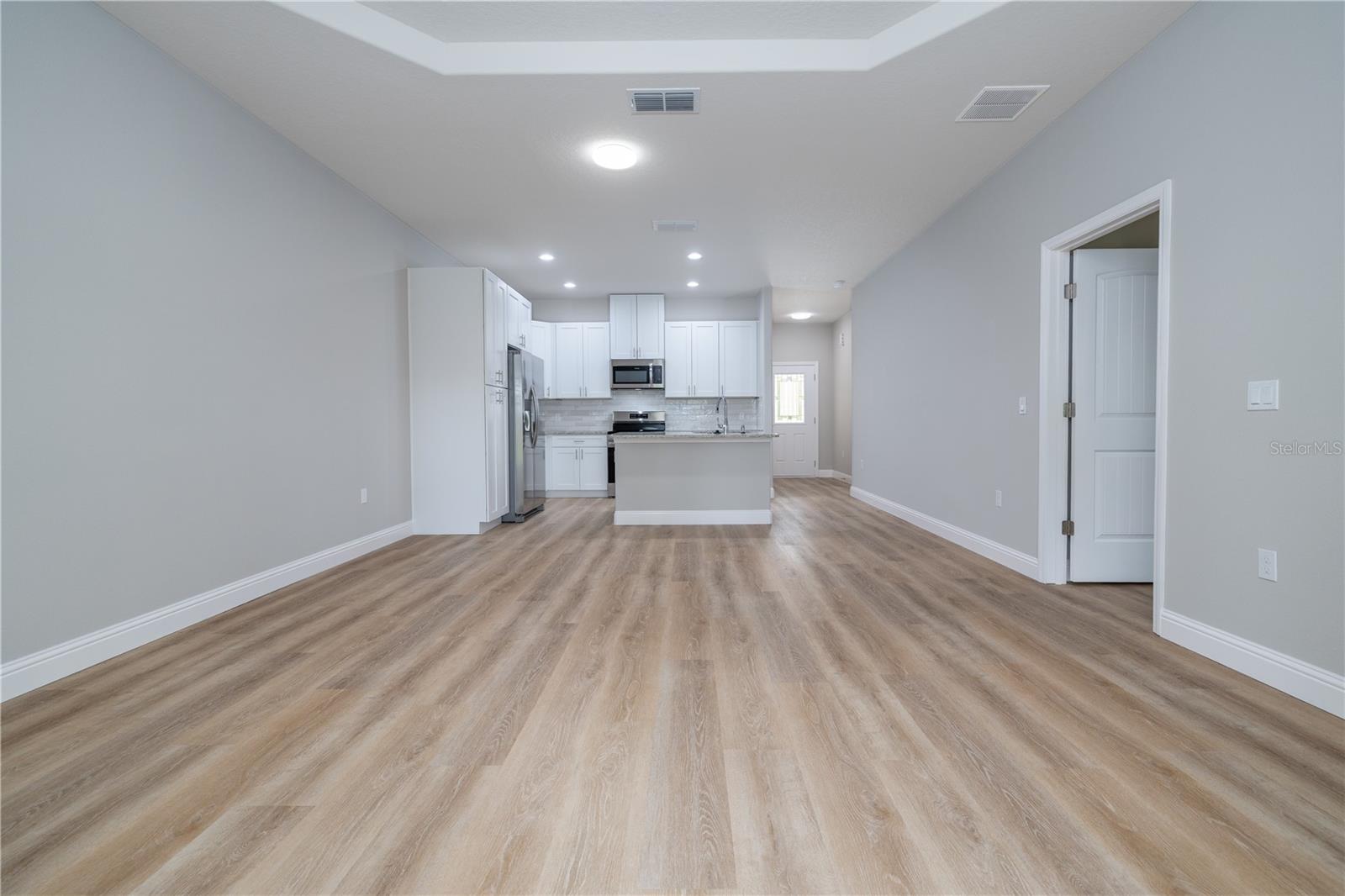 Image 6 of 14 For 37 Regent Lane B