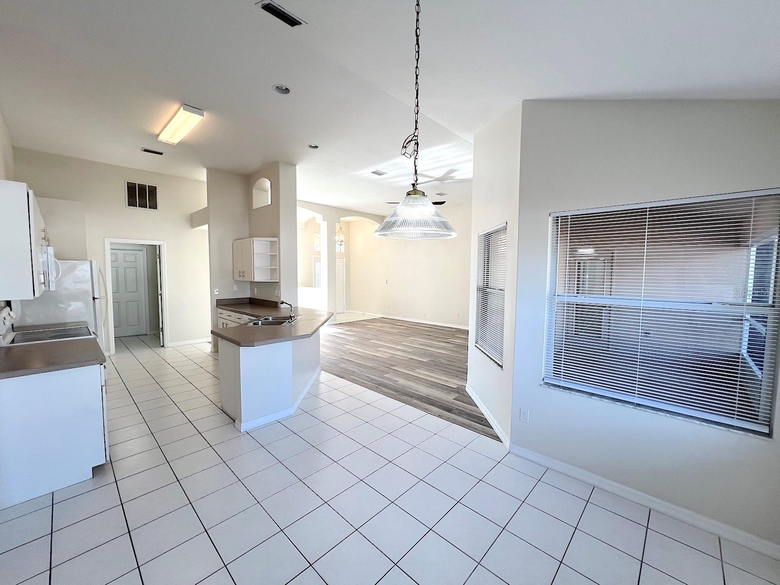 Image 18 of 64 For 75 Freemont Turn