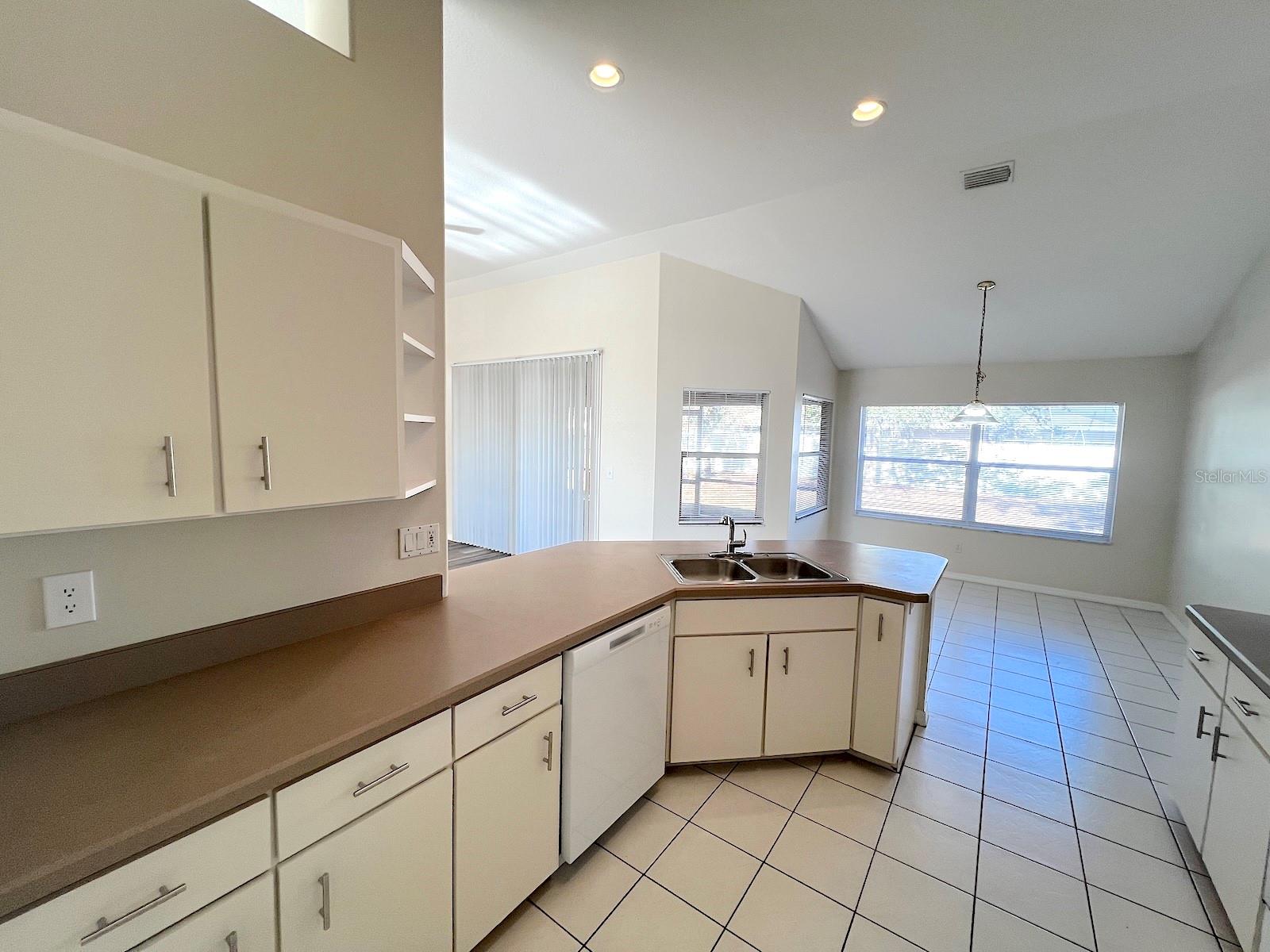 Image 21 of 64 For 75 Freemont Turn