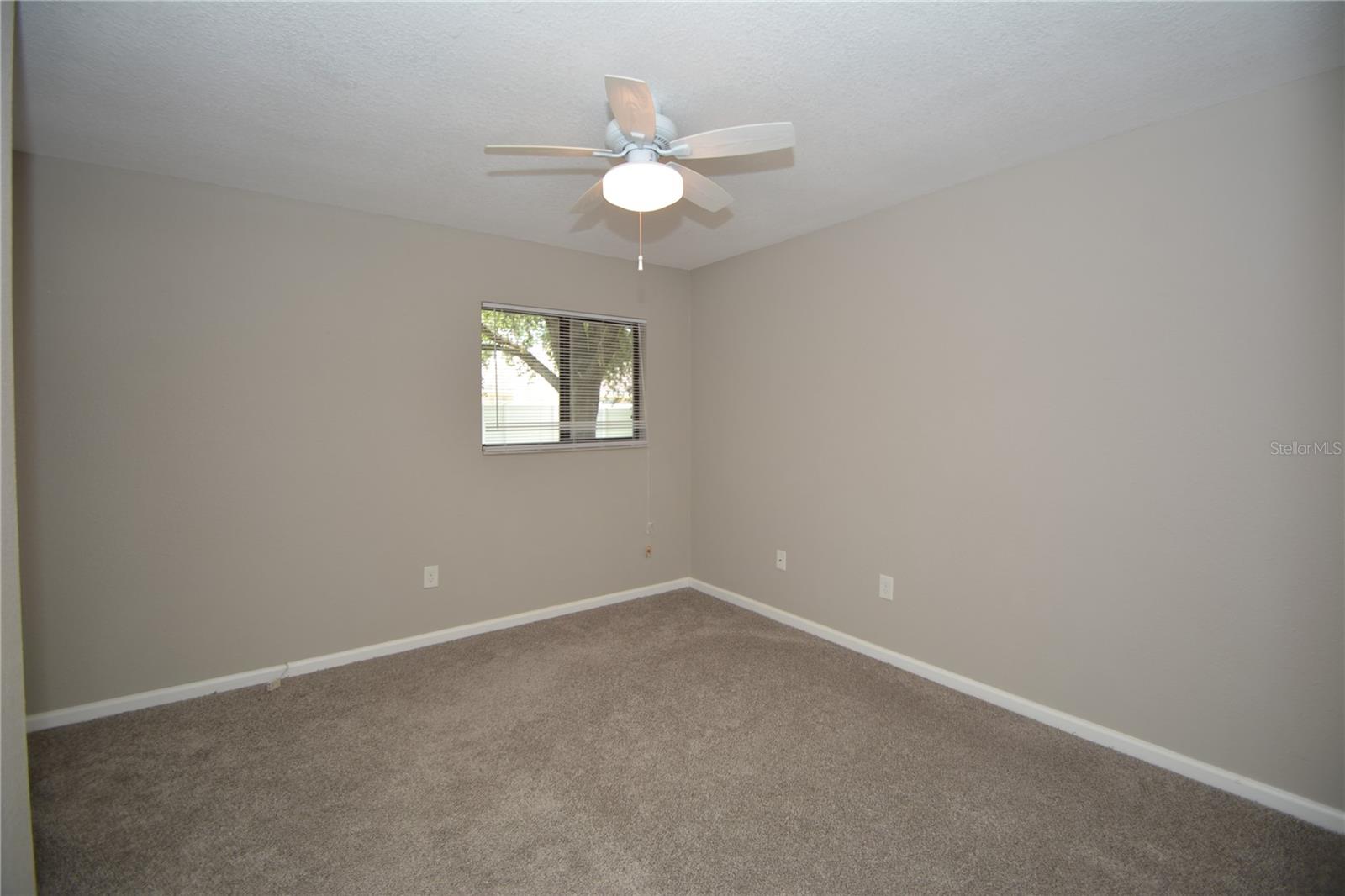 Image 27 of 37 For 17 Evansville Lane