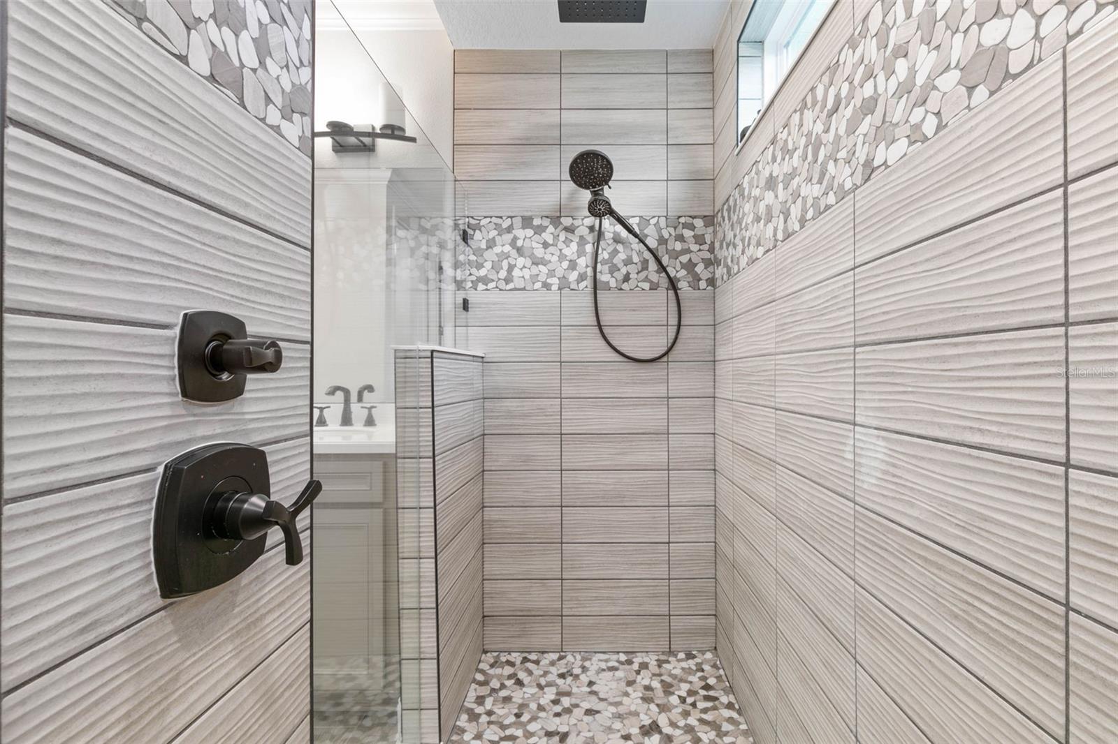 Image 23 of 45 For 13 Las Brisas Way