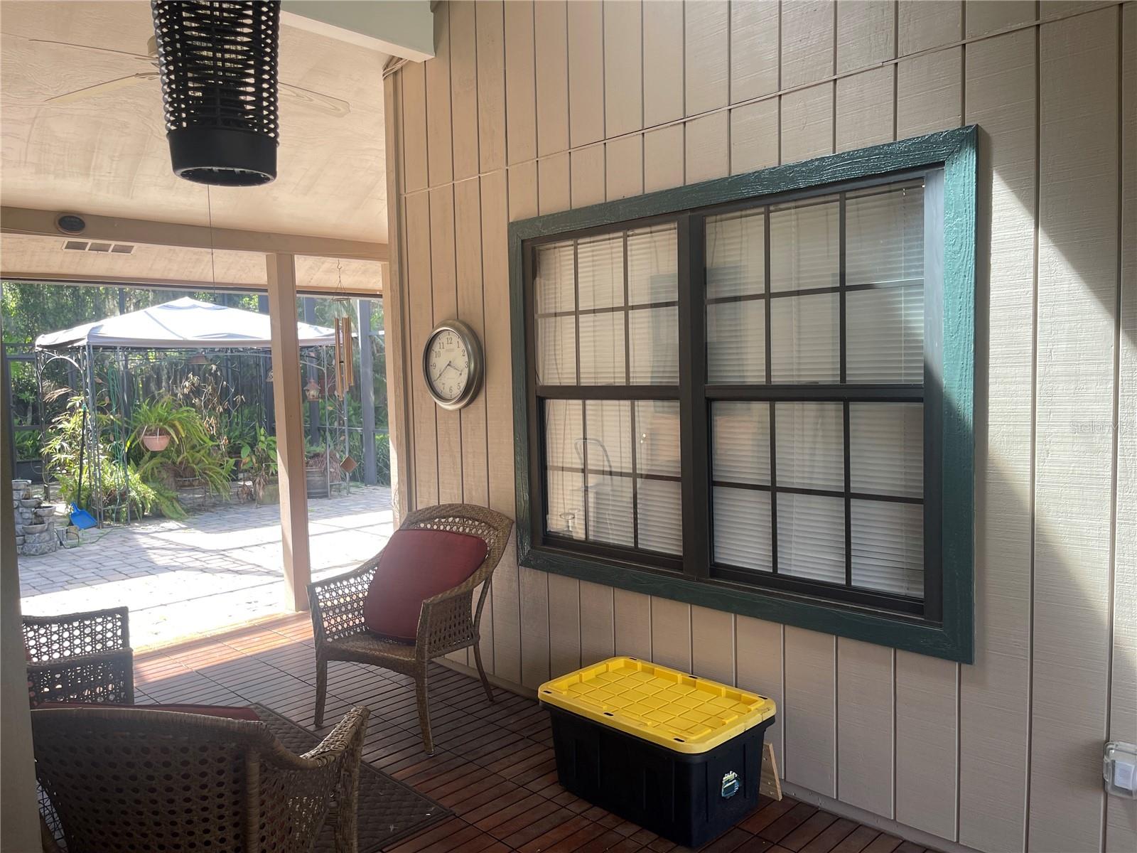 Image 12 of 36 For 731 Roberts Avenue