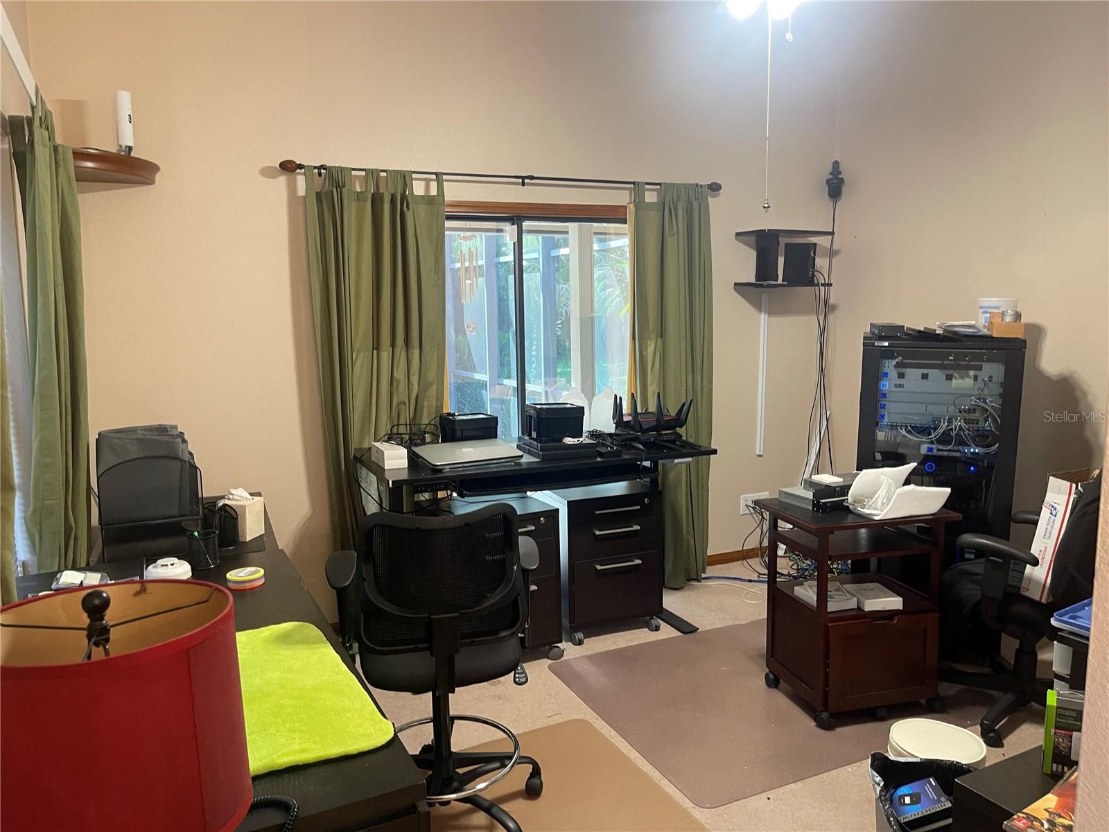 Image 13 of 36 For 731 Roberts Avenue