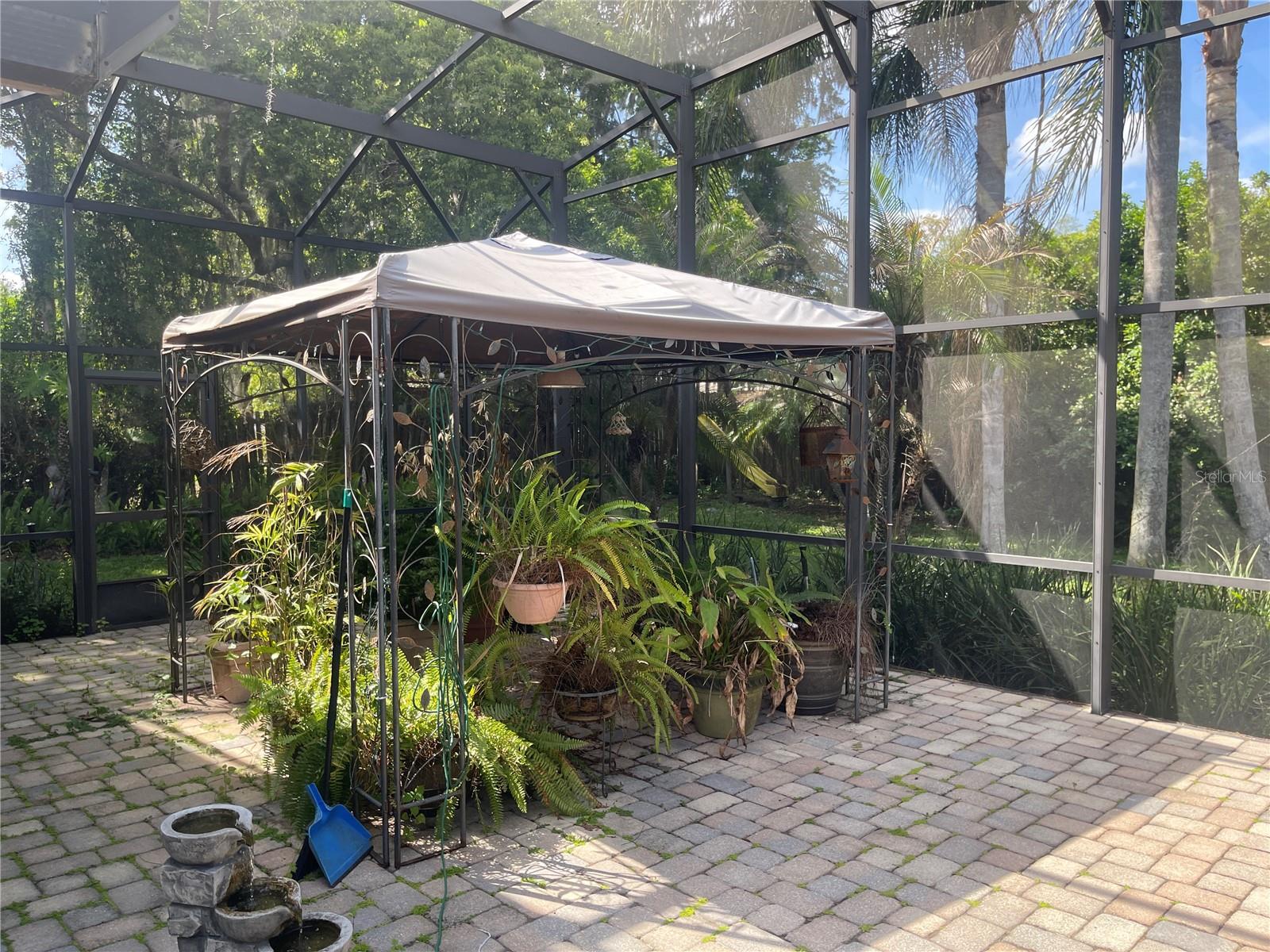 Image 18 of 36 For 731 Roberts Avenue