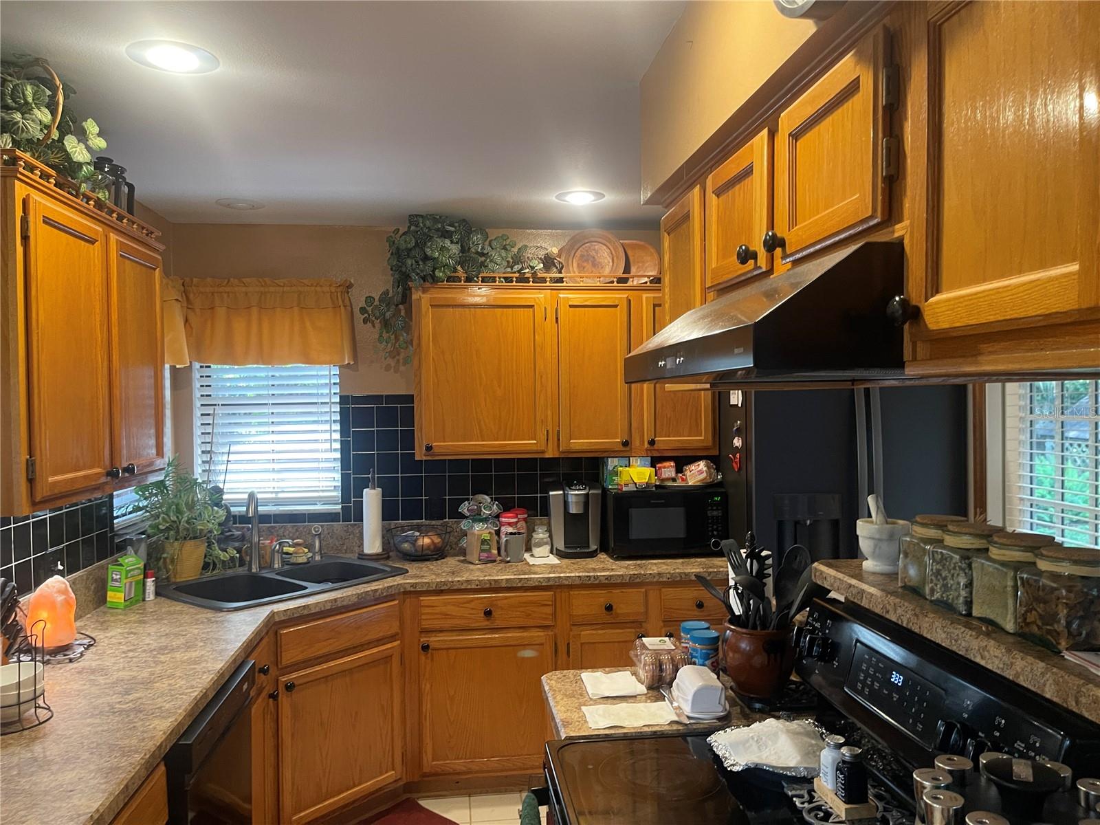 Image 2 of 36 For 731 Roberts Avenue