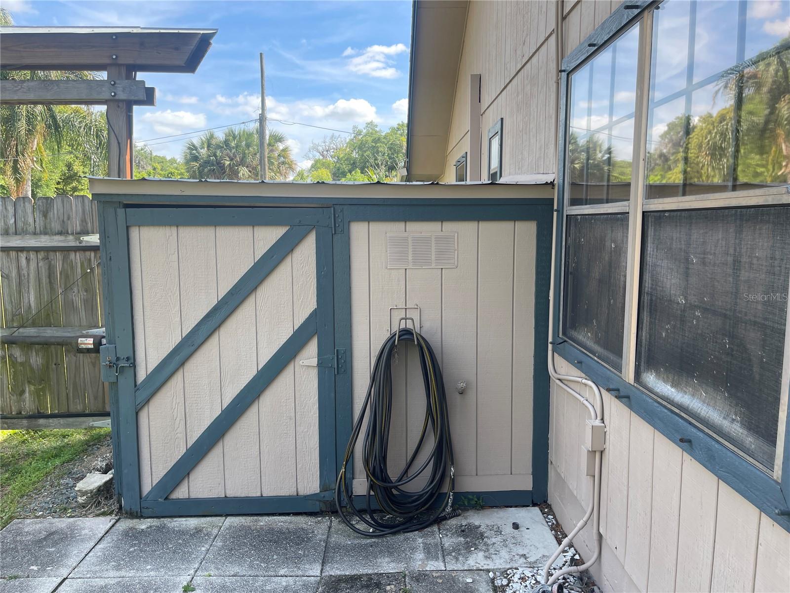 Image 26 of 36 For 731 Roberts Avenue