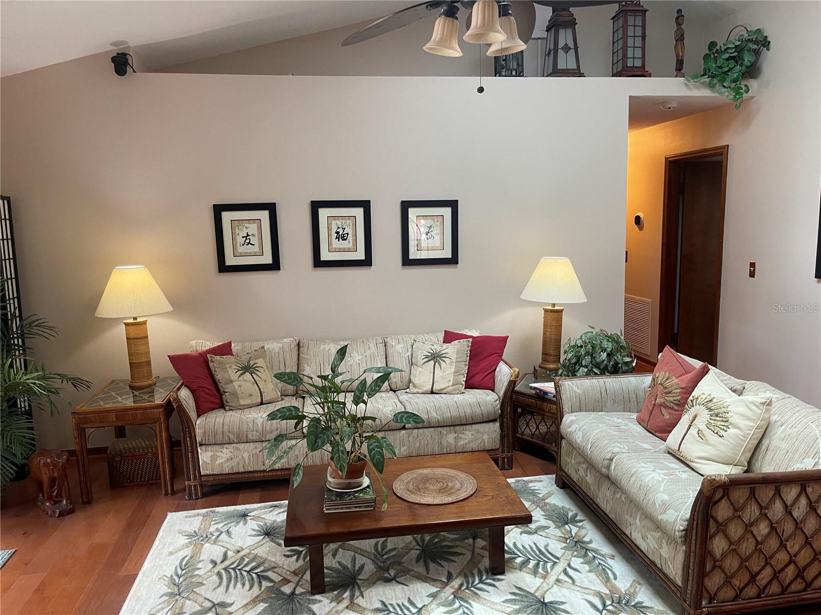 Image 6 of 36 For 731 Roberts Avenue