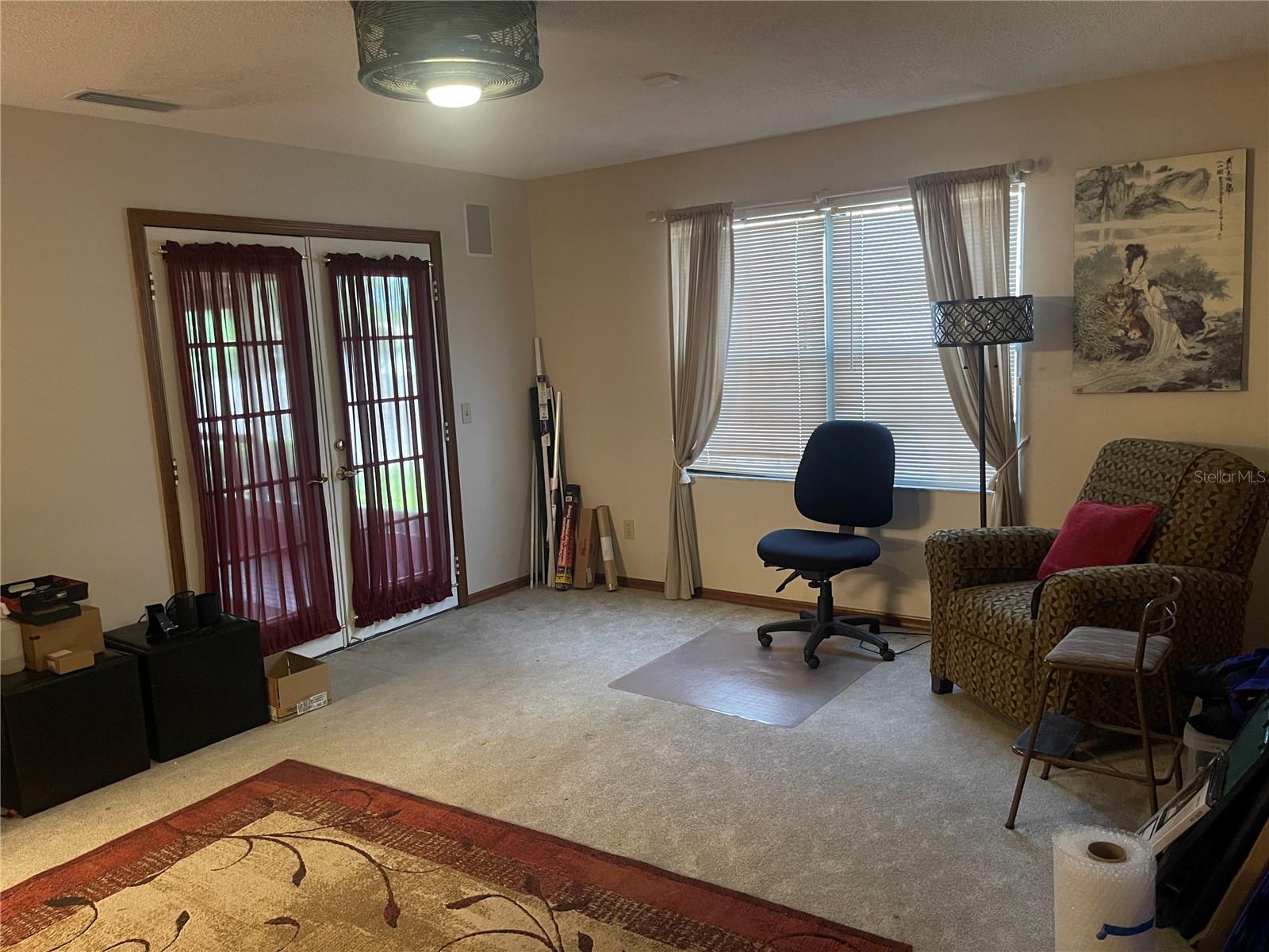 Image 8 of 36 For 731 Roberts Avenue