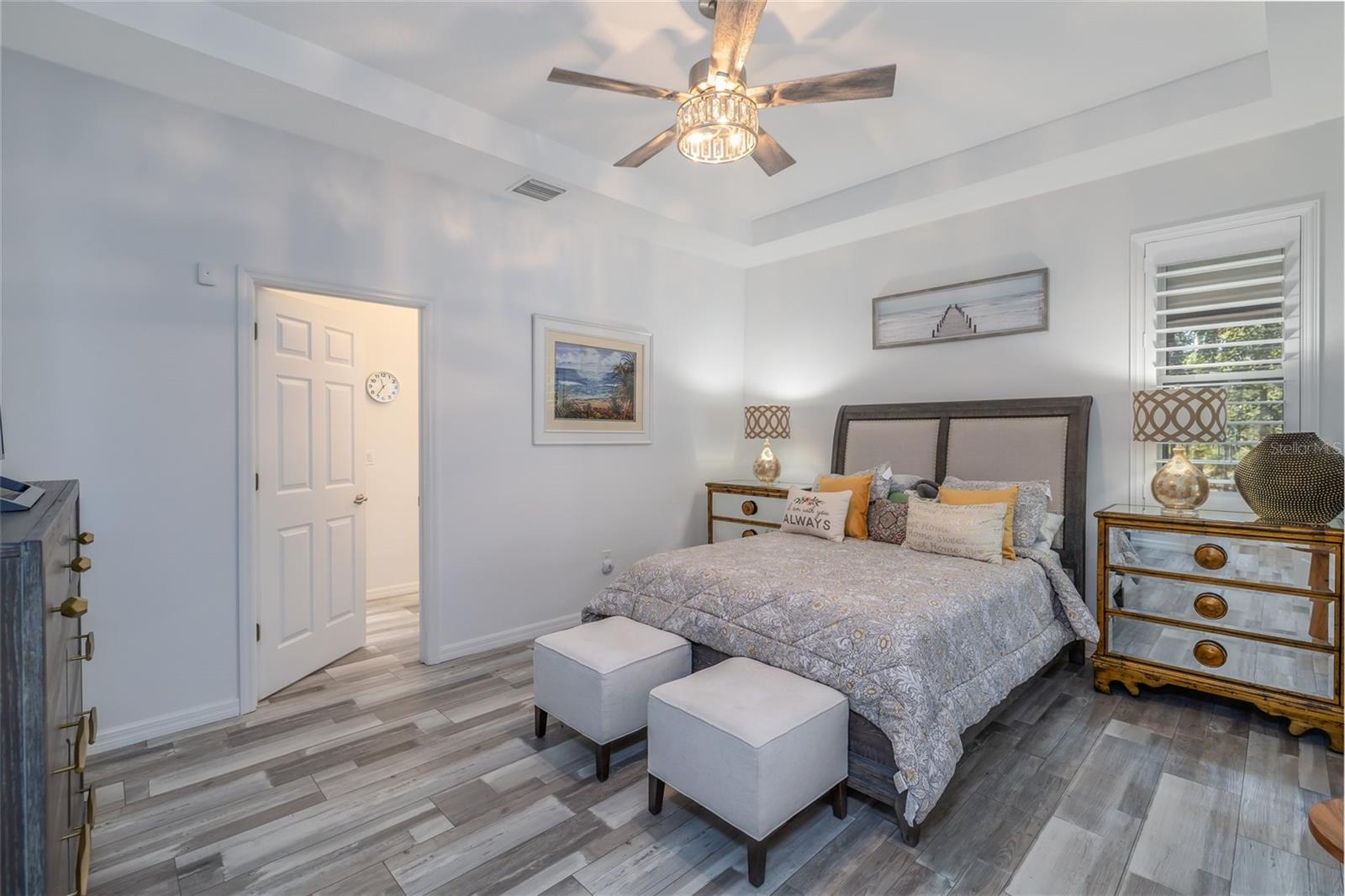 Image 15 of 33 For 124 Raintree Circle