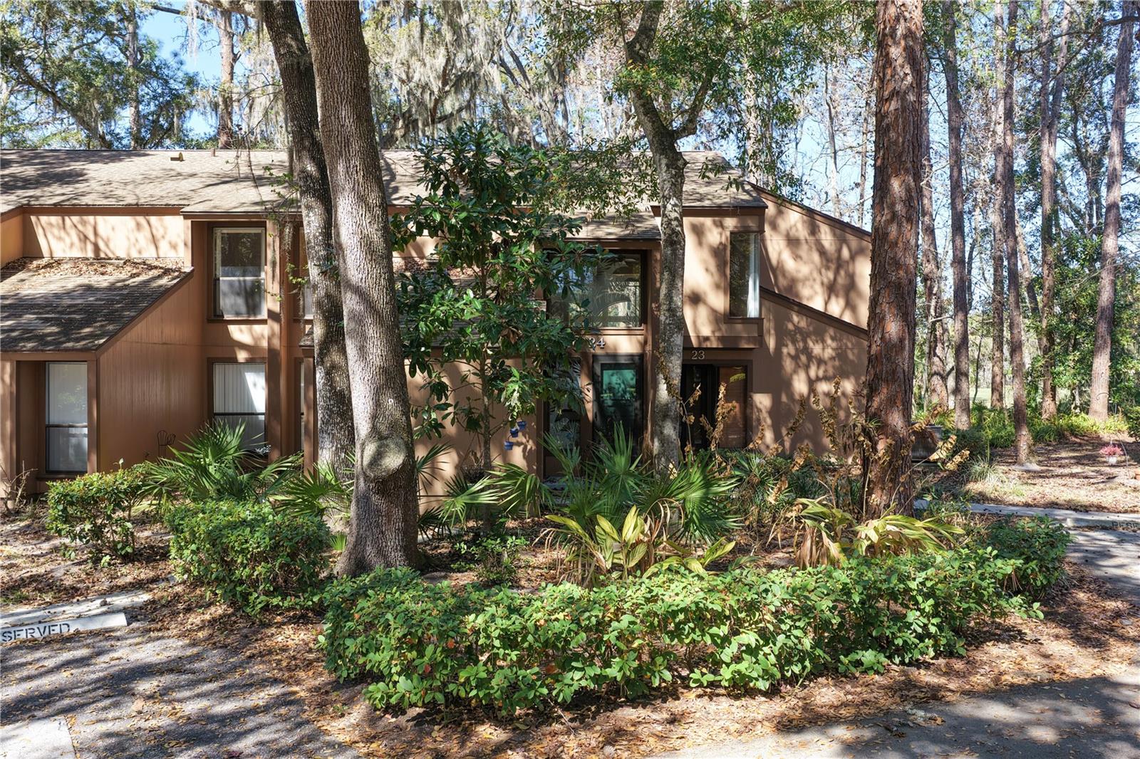 Image 40 of 84 For 24 Pinehurst Place 24