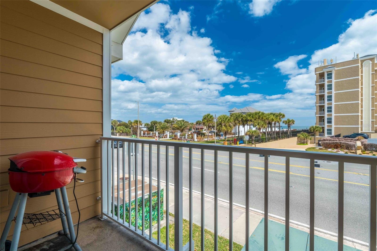 Image 43 of 60 For 108 Oceans Circle