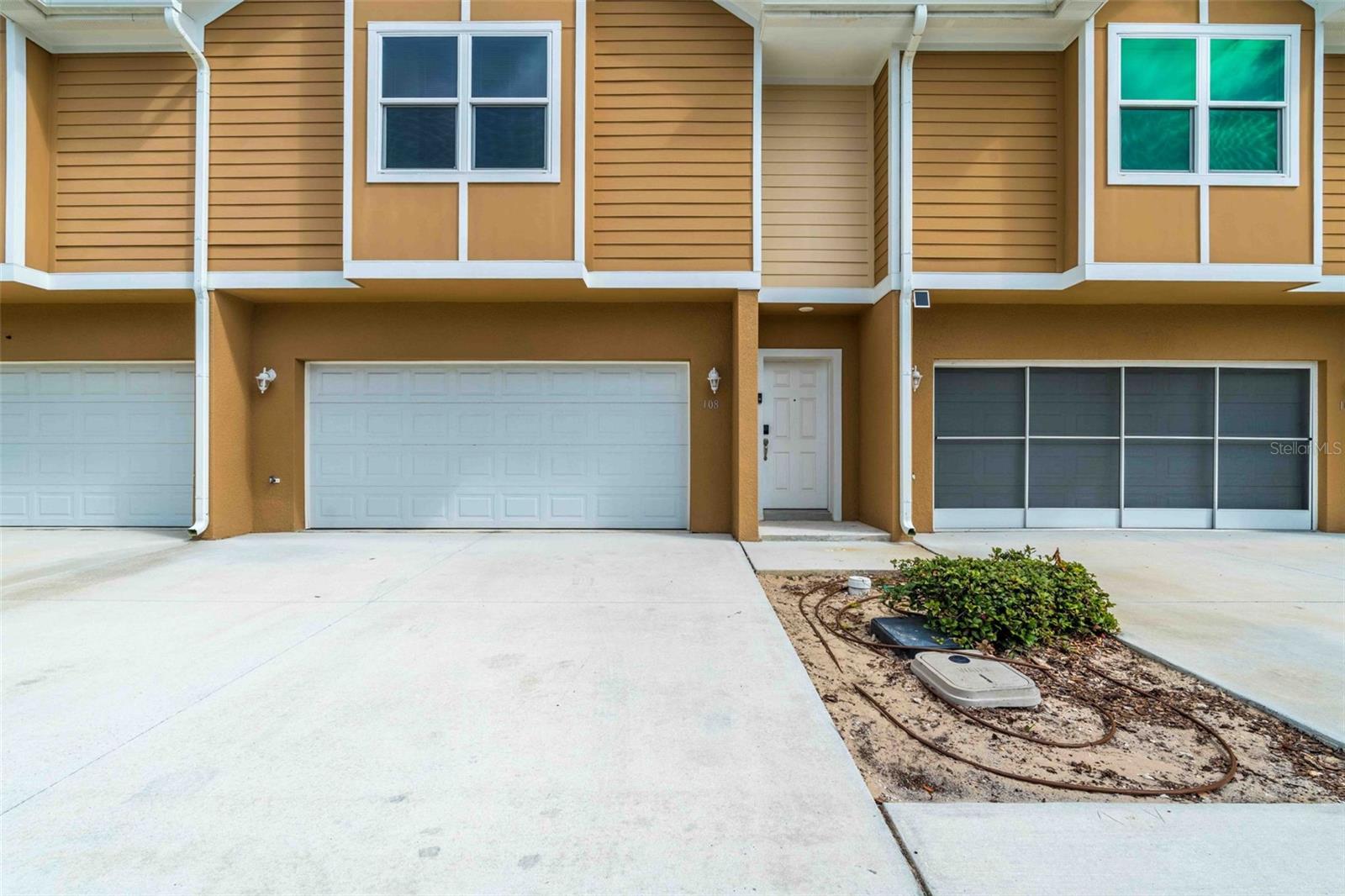 Image 45 of 60 For 108 Oceans Circle