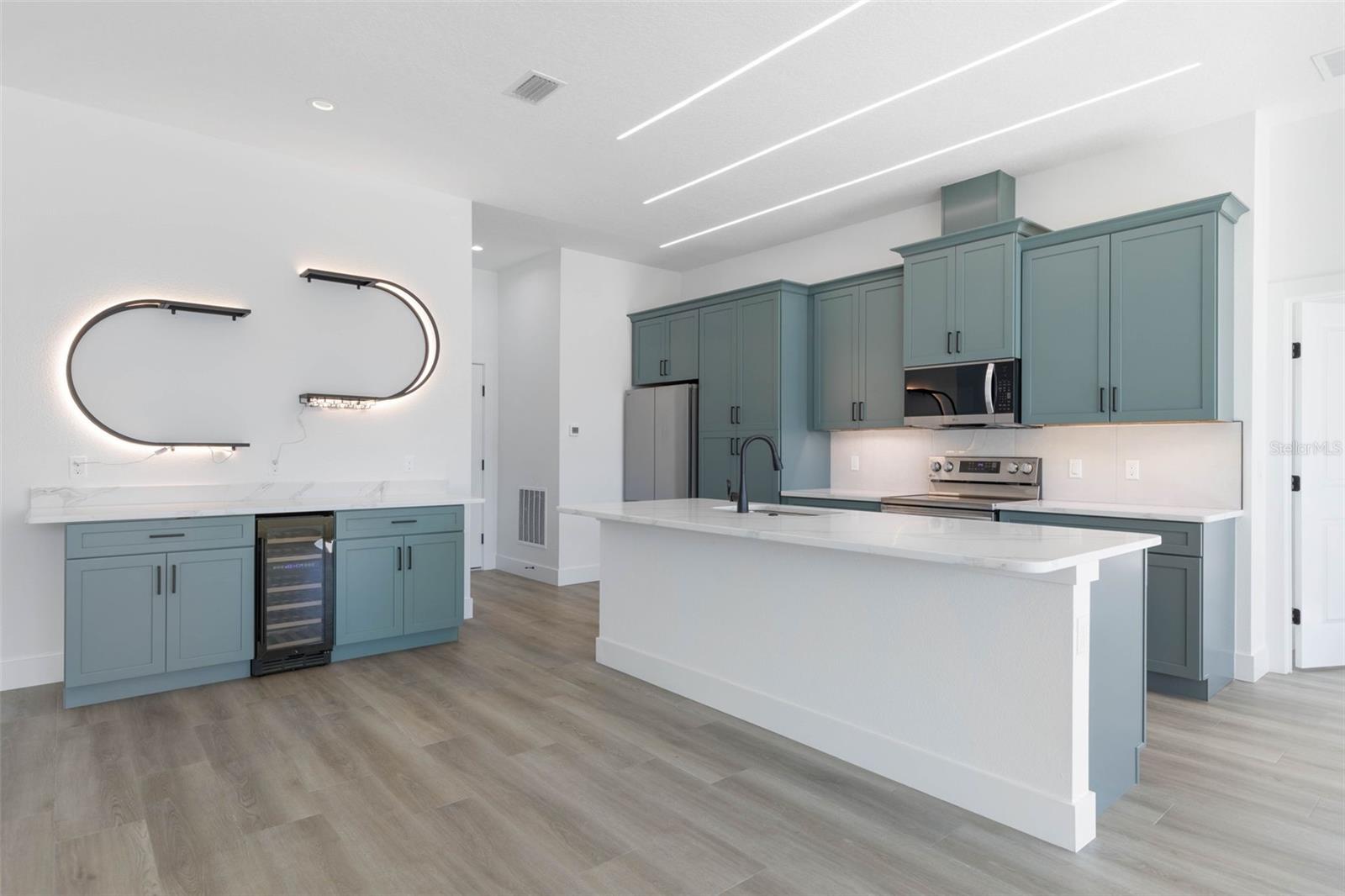 Image 13 of 66 For 70 Bennett Lane