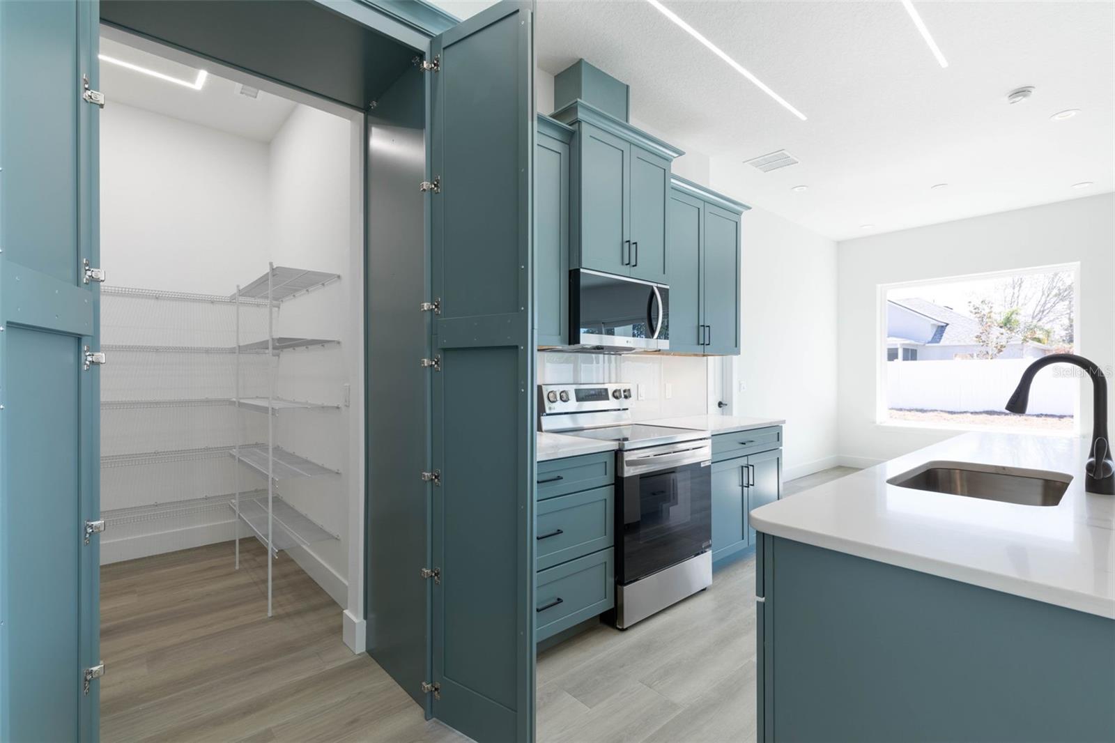 Image 19 of 66 For 70 Bennett Lane