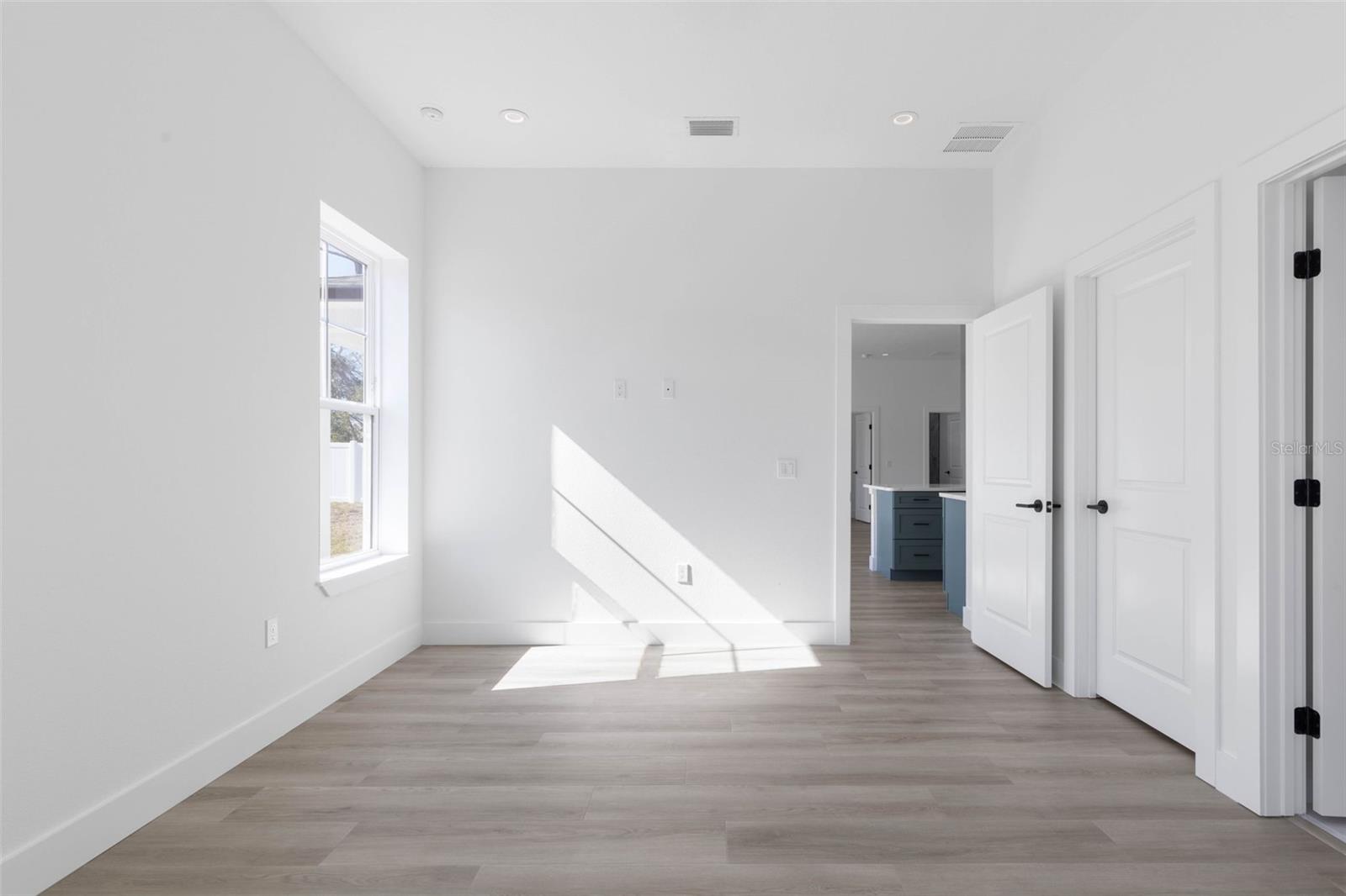 Image 28 of 66 For 70 Bennett Lane