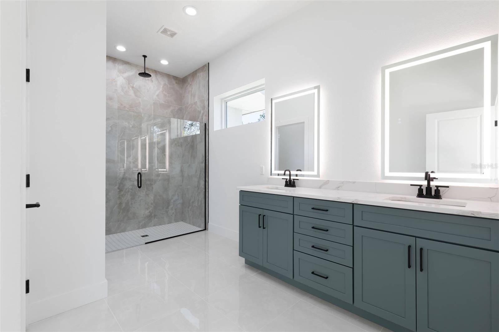 Image 29 of 66 For 70 Bennett Lane