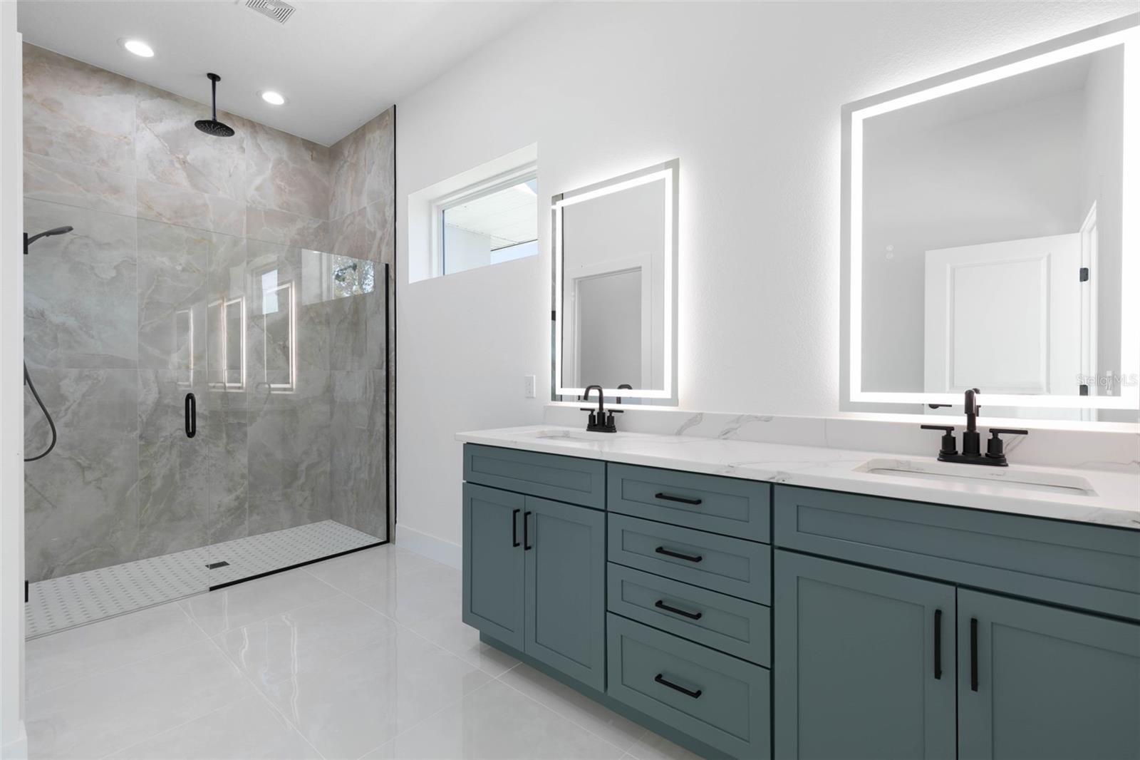 Image 30 of 66 For 70 Bennett Lane