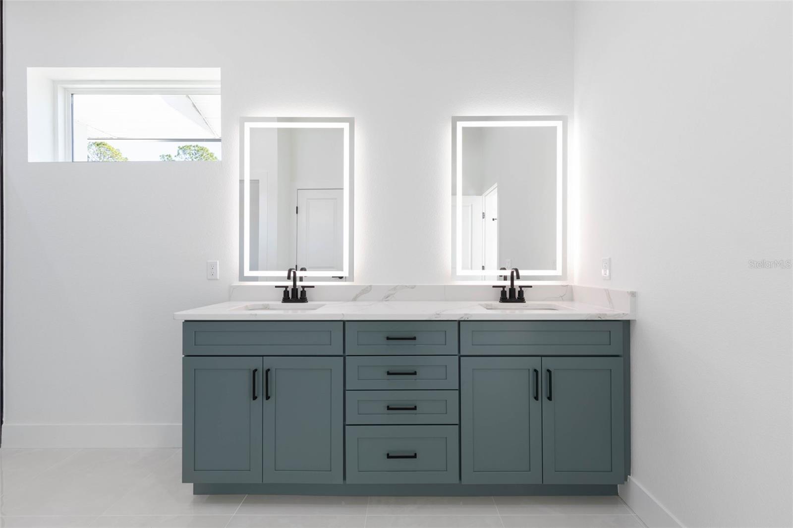 Image 31 of 66 For 70 Bennett Lane