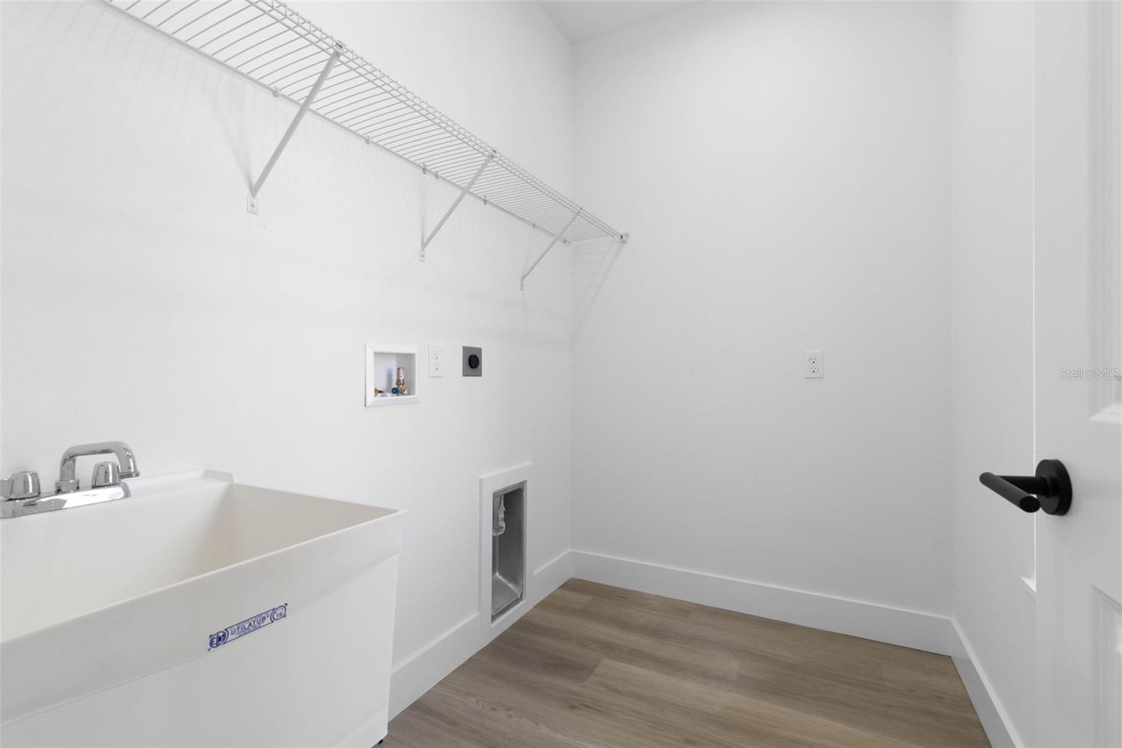 Image 52 of 66 For 70 Bennett Lane