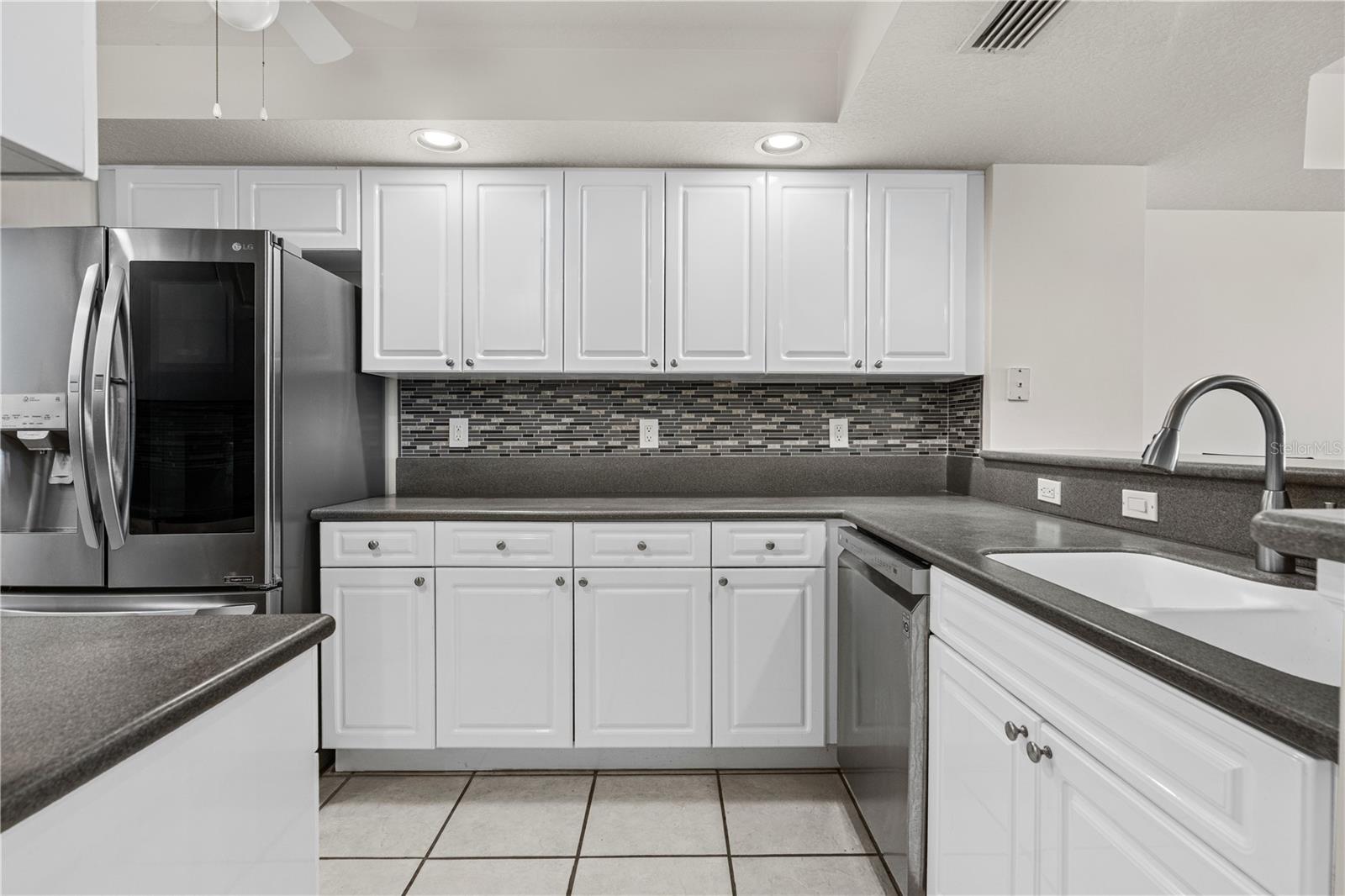 Image 17 of 30 For 4670 Links Village Drive A505