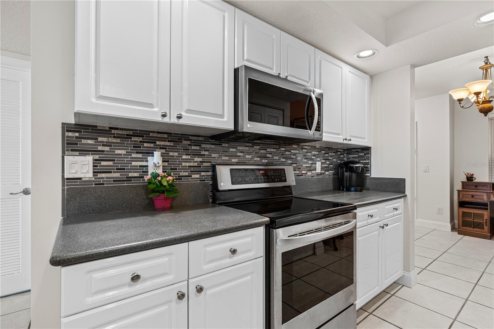 Image 19 of 30 For 4670 Links Village Drive A505