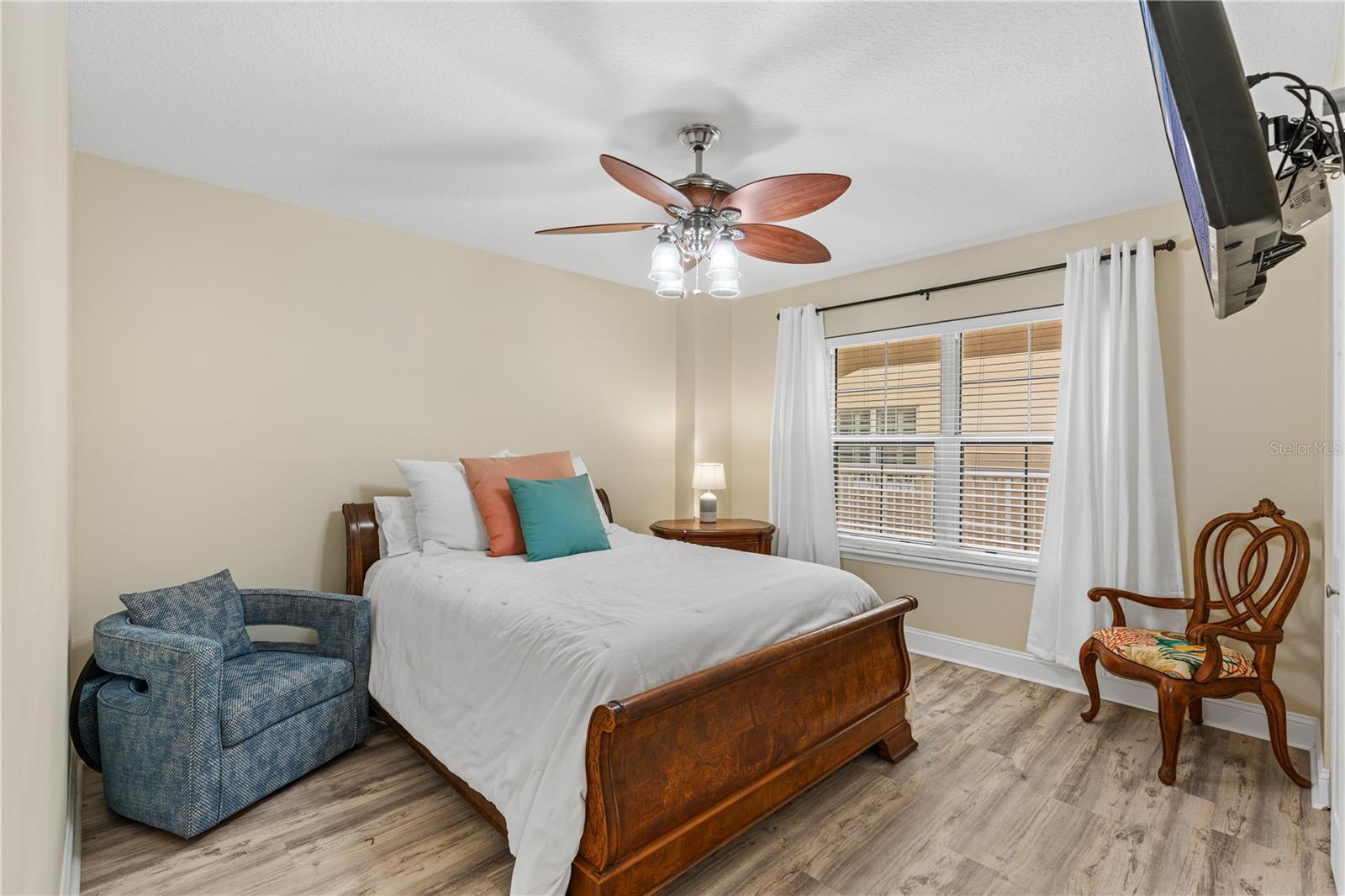 Image 27 of 30 For 4670 Links Village Drive A505