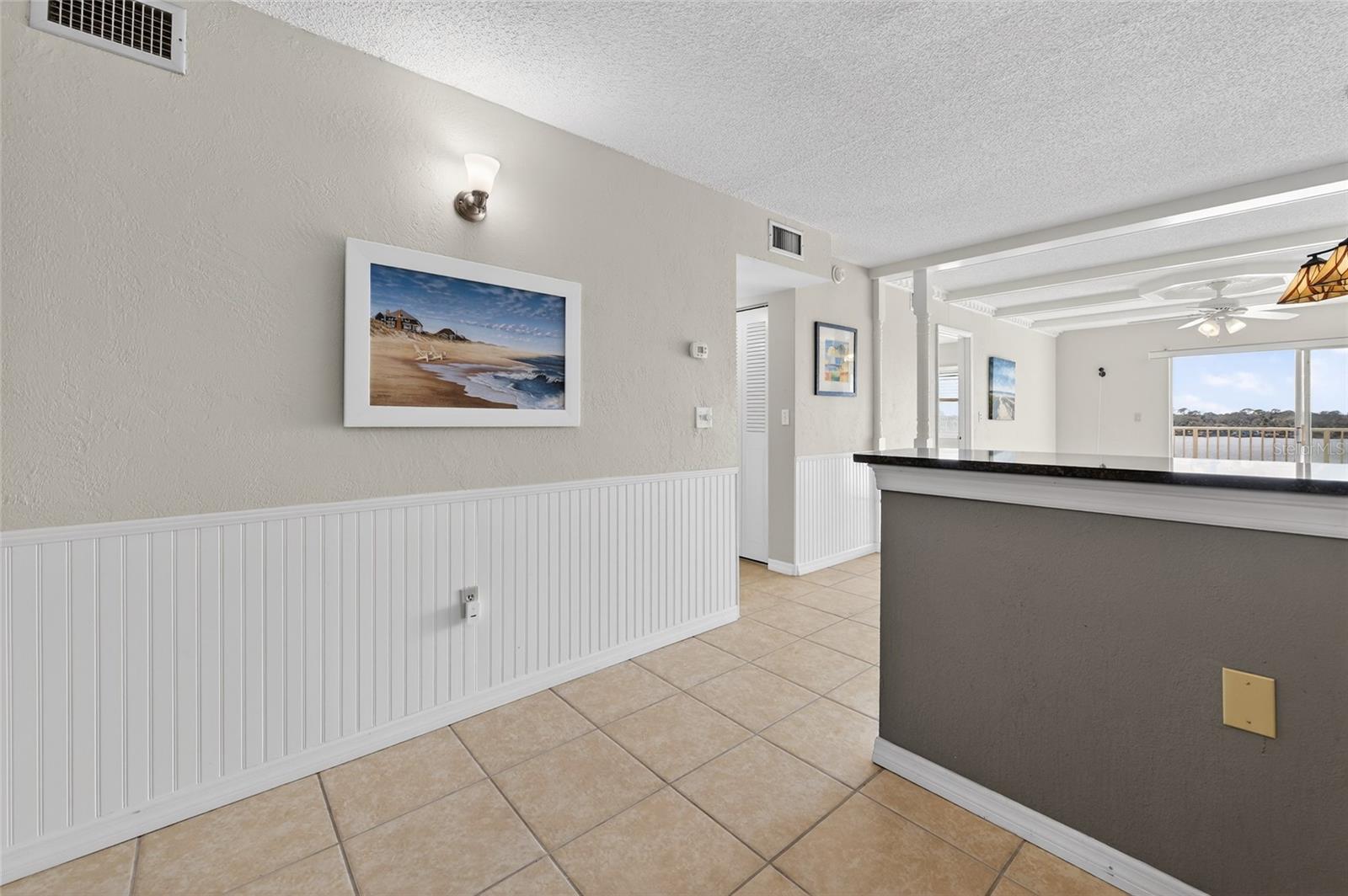 Image 14 of 69 For 2711 Halifax Avenue 695