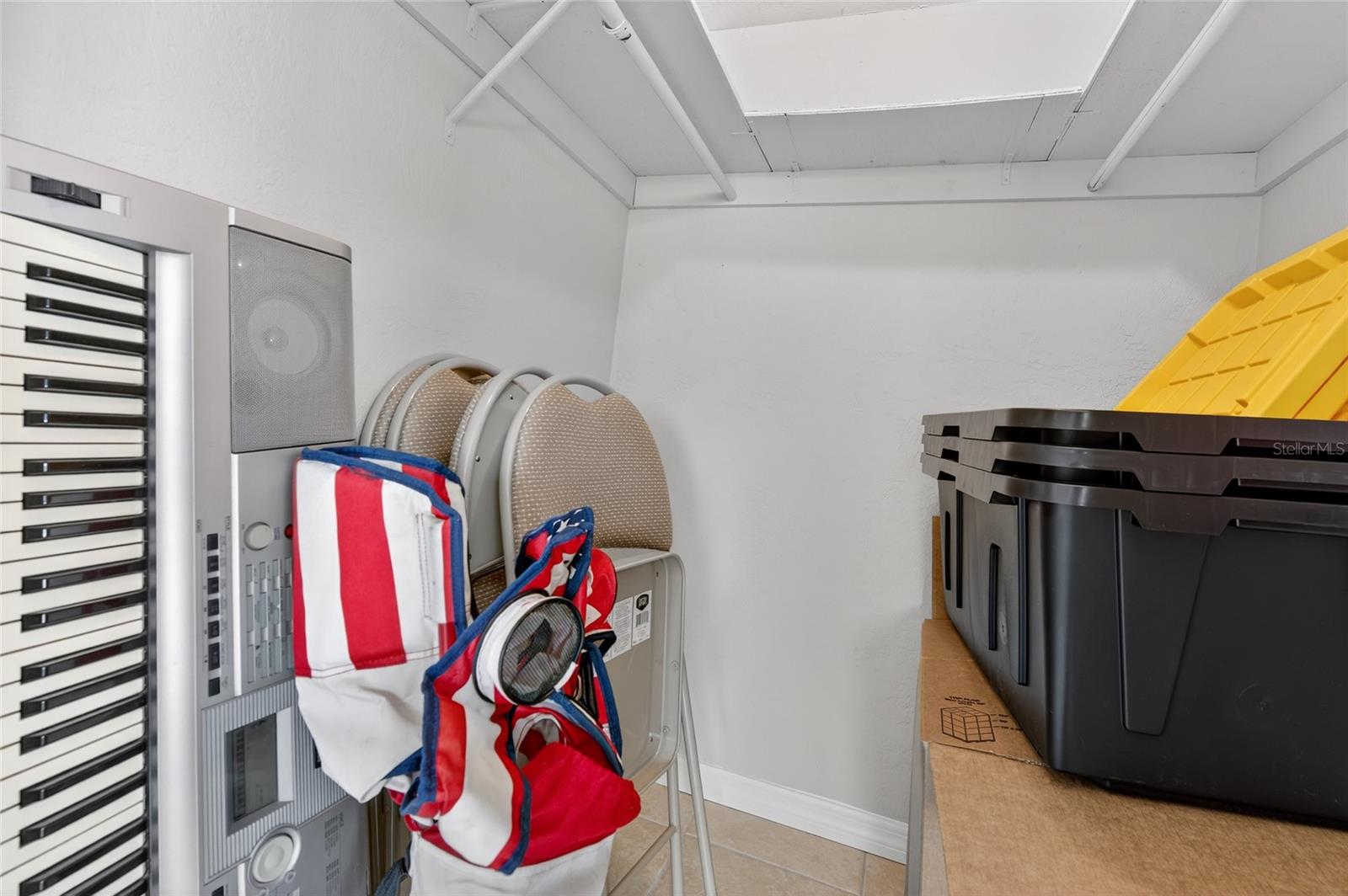 Image 20 of 69 For 2711 Halifax Avenue 695