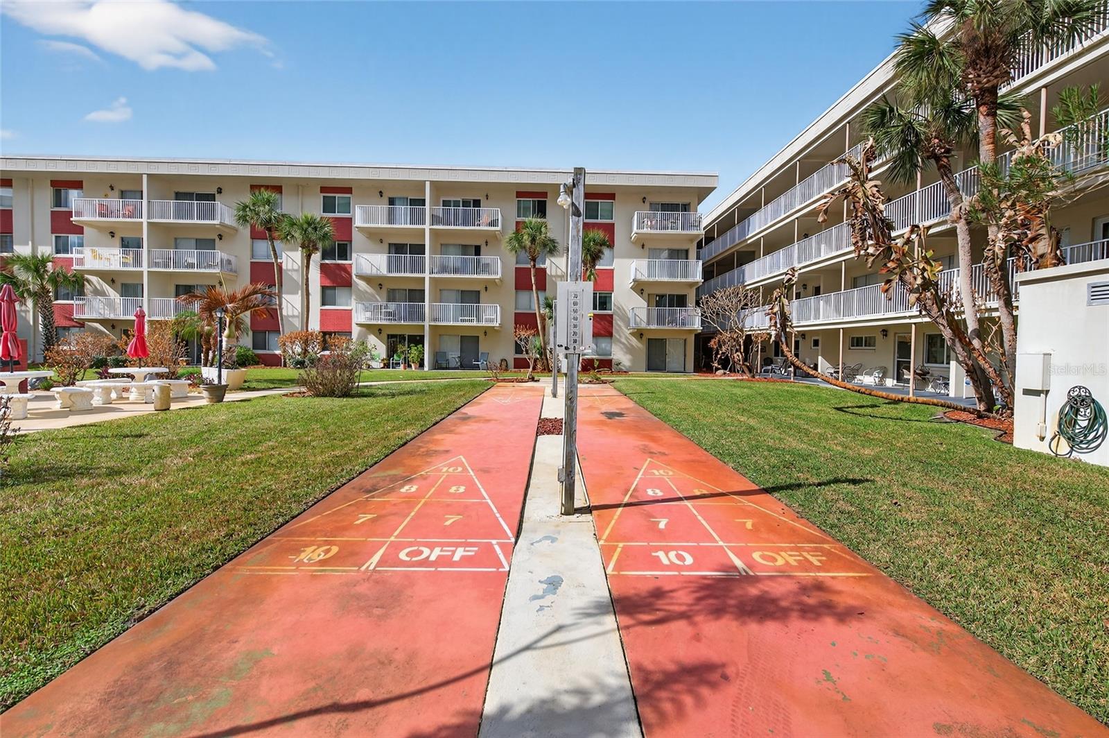 Image 32 of 69 For 2711 Halifax Avenue 695