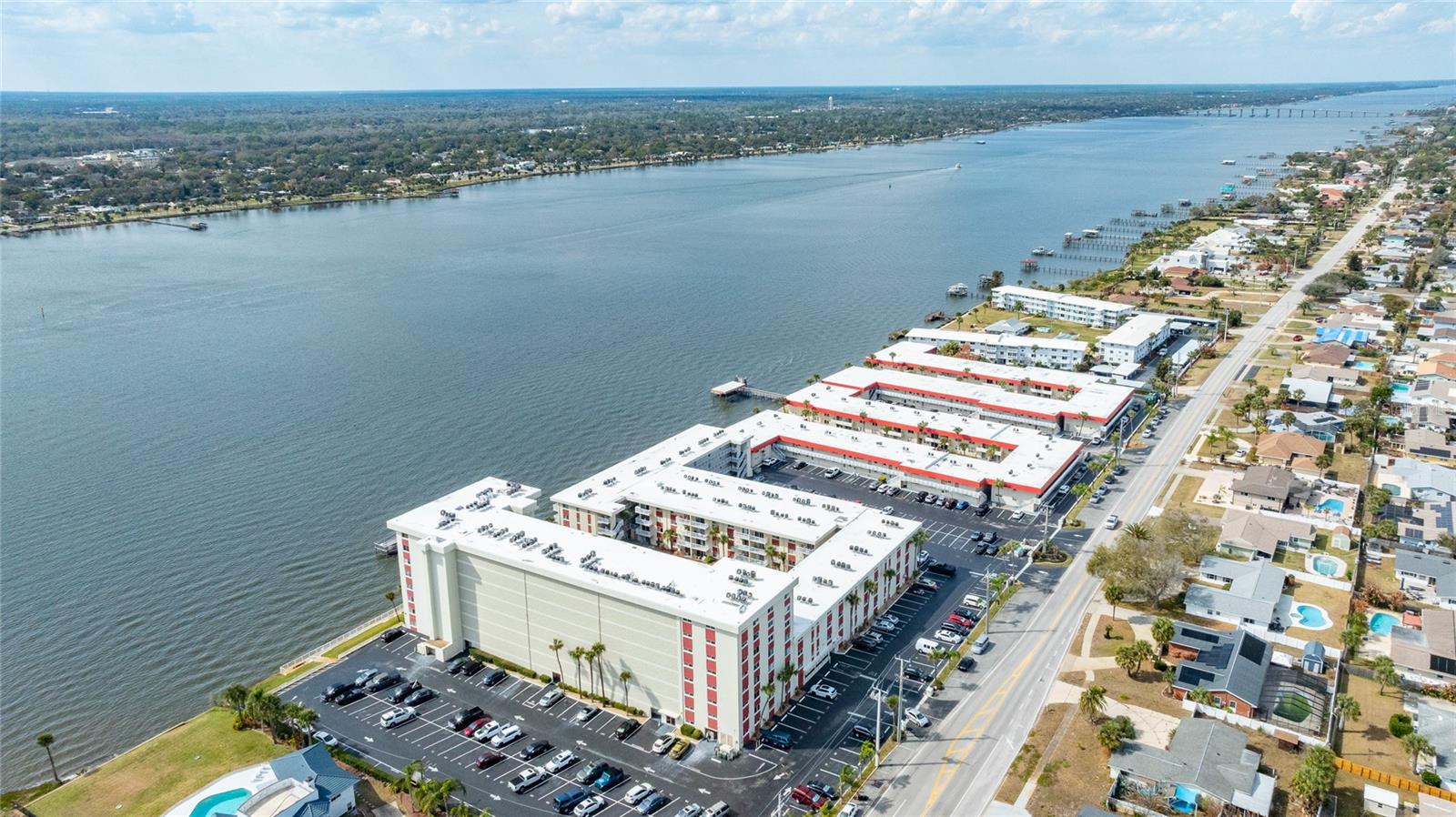 Image 50 of 69 For 2711 Halifax Avenue 695