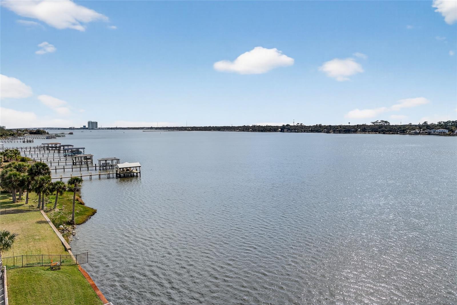 Image 55 of 69 For 2711 Halifax Avenue 695