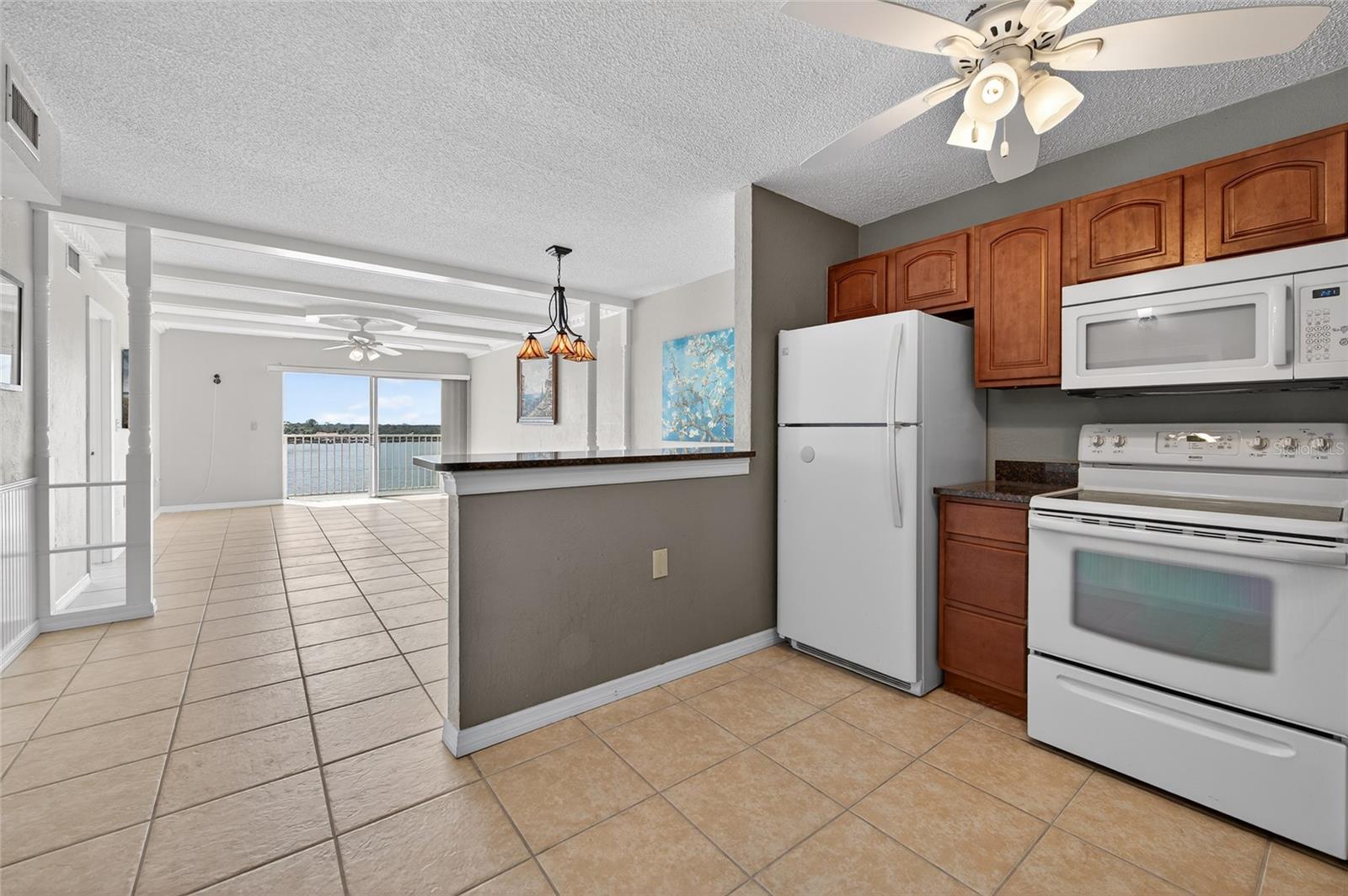 Image 6 of 69 For 2711 Halifax Avenue 695