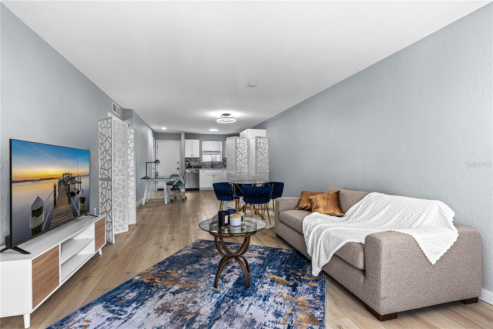 Image 11 of 22 For 2901 Halifax Avenue 220