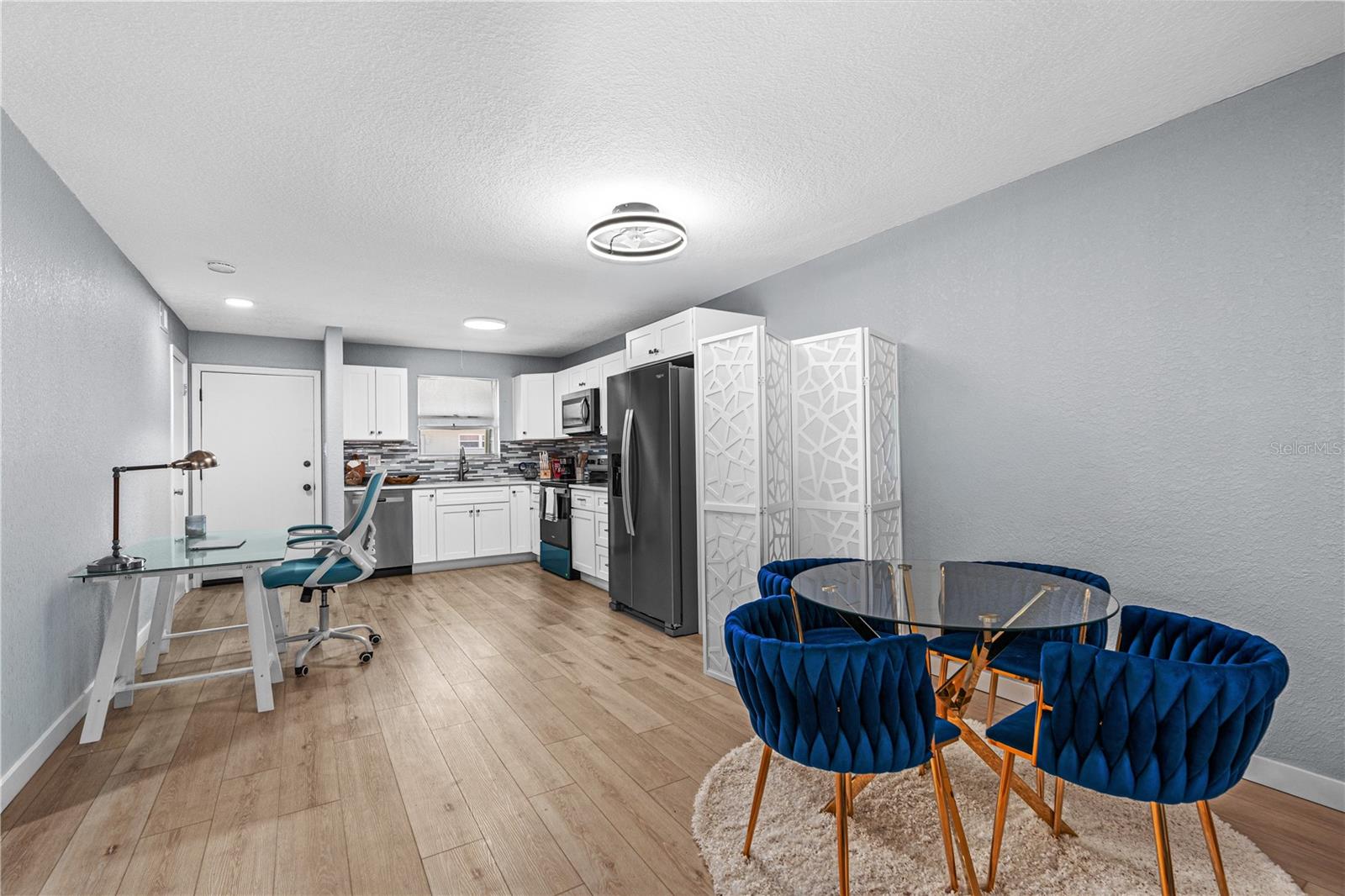 Image 12 of 22 For 2901 Halifax Avenue 220