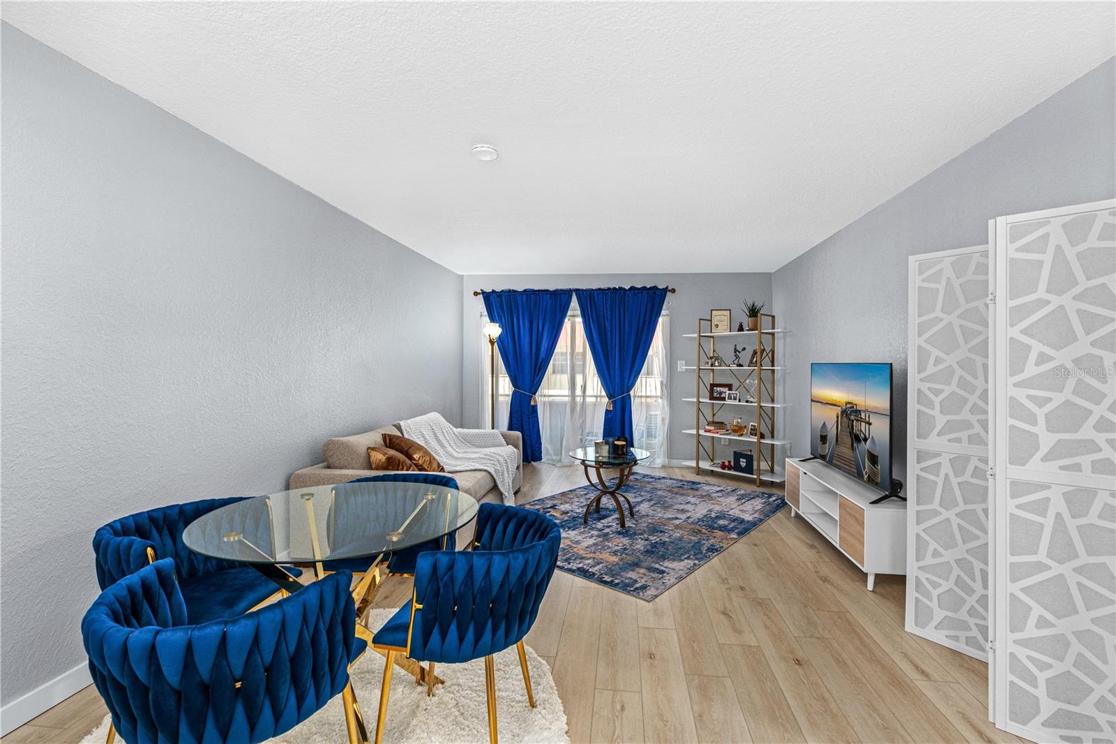 Image 4 of 22 For 2901 Halifax Avenue 220