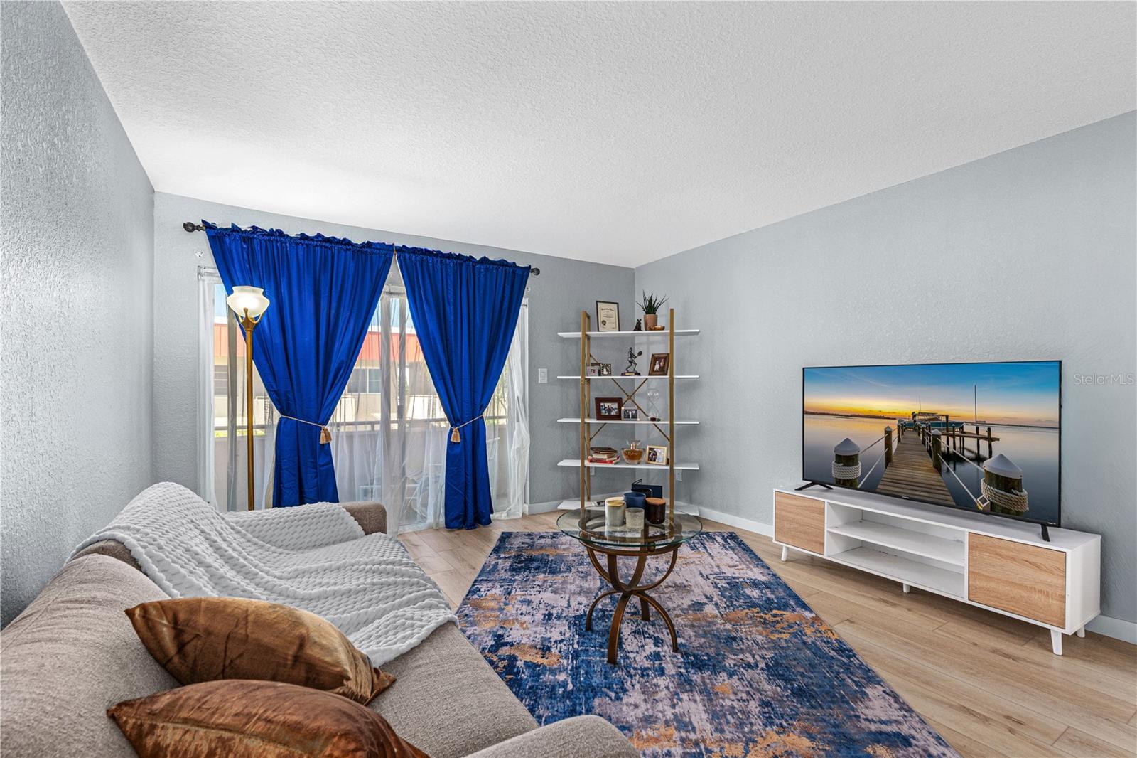 Image 5 of 22 For 2901 Halifax Avenue 220