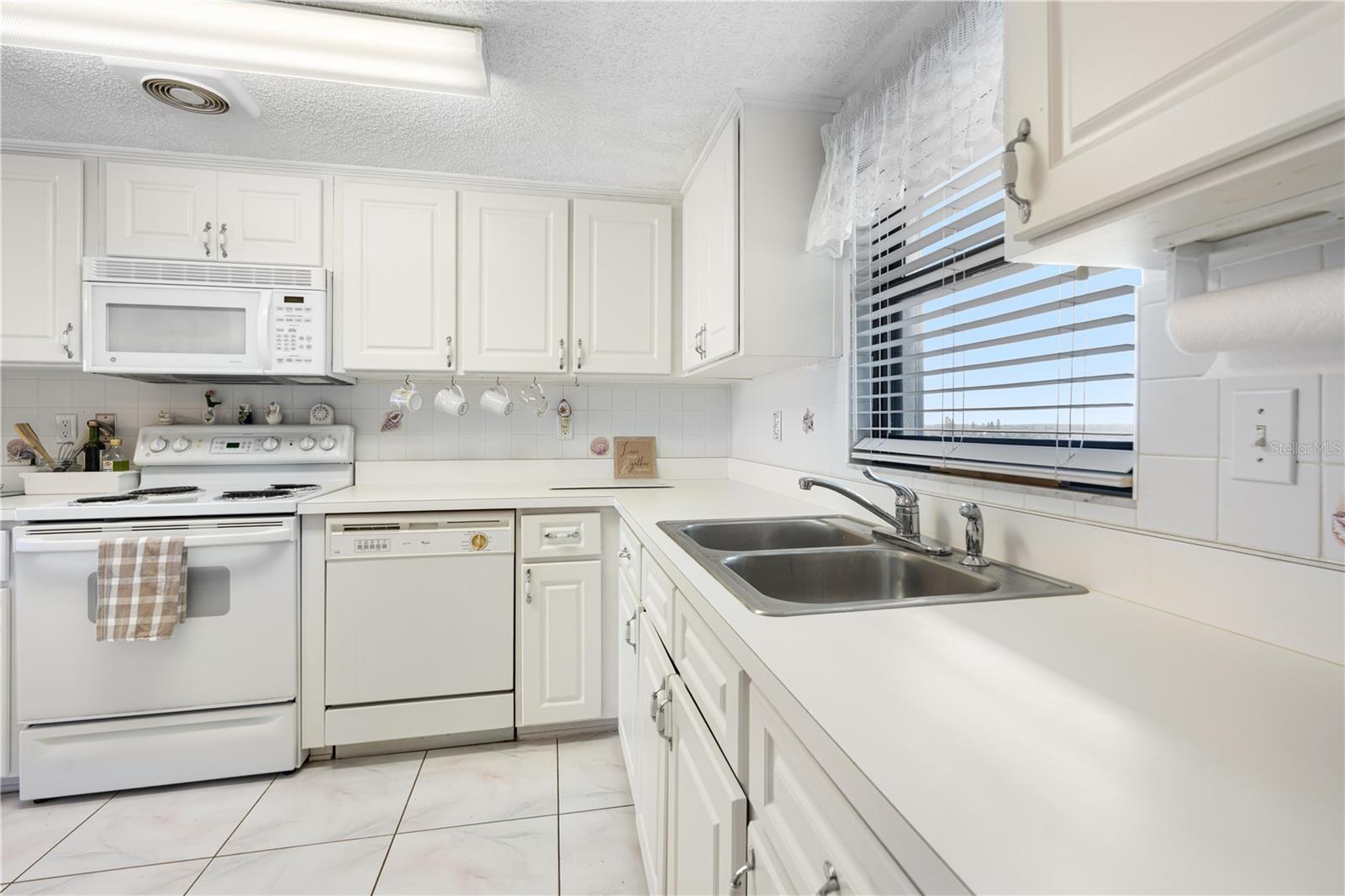 Image 12 of 23 For 3100 Ocean Shore Boulevard 5040