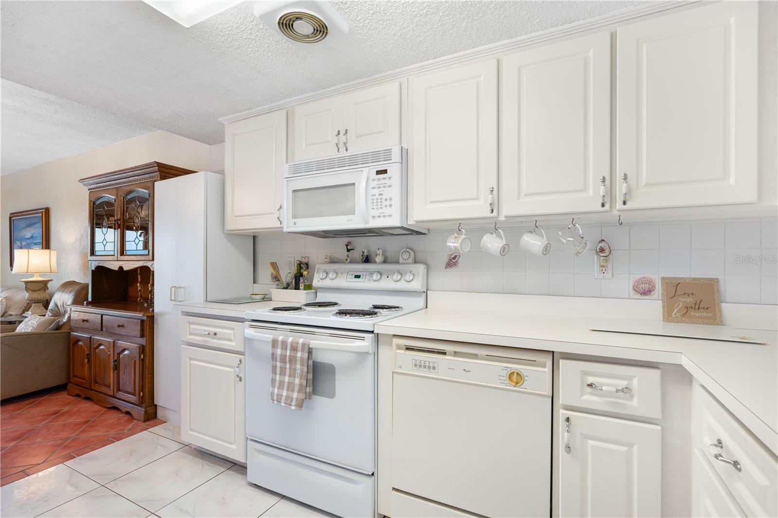 Image 15 of 23 For 3100 Ocean Shore Boulevard 5040