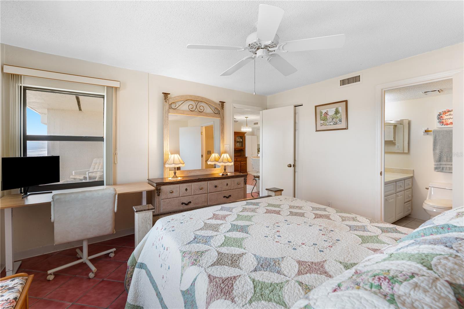 Image 18 of 23 For 3100 Ocean Shore Boulevard 5040