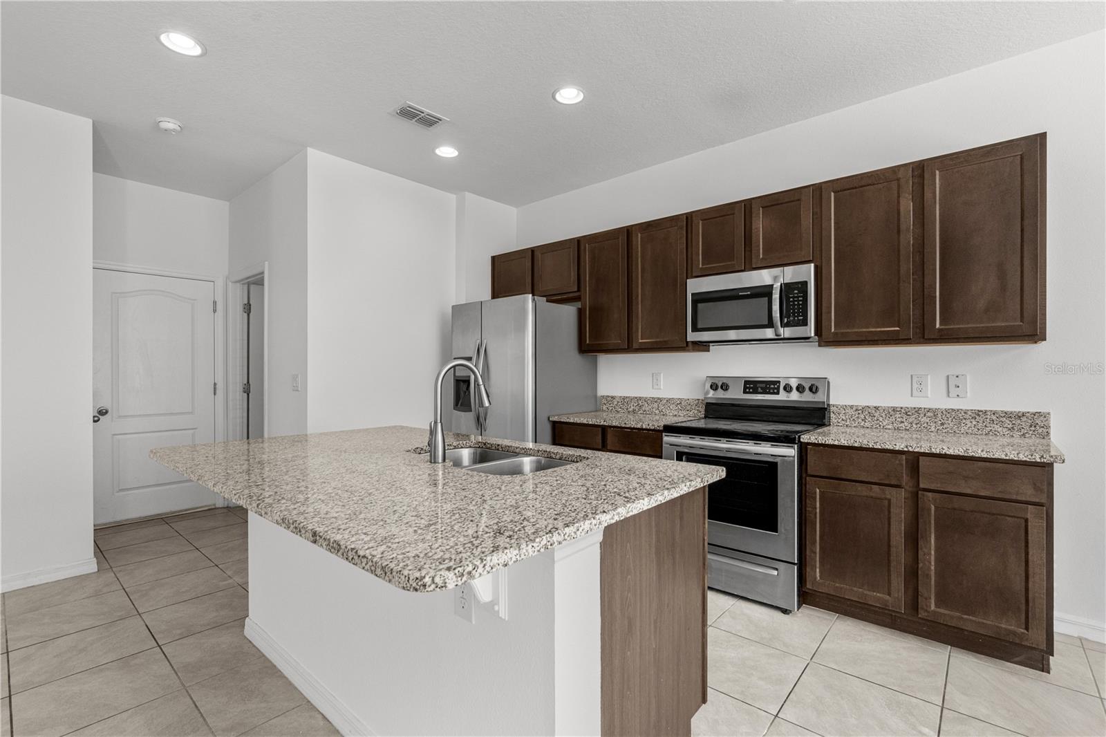 Image 15 of 41 For 1664 Pham Drive